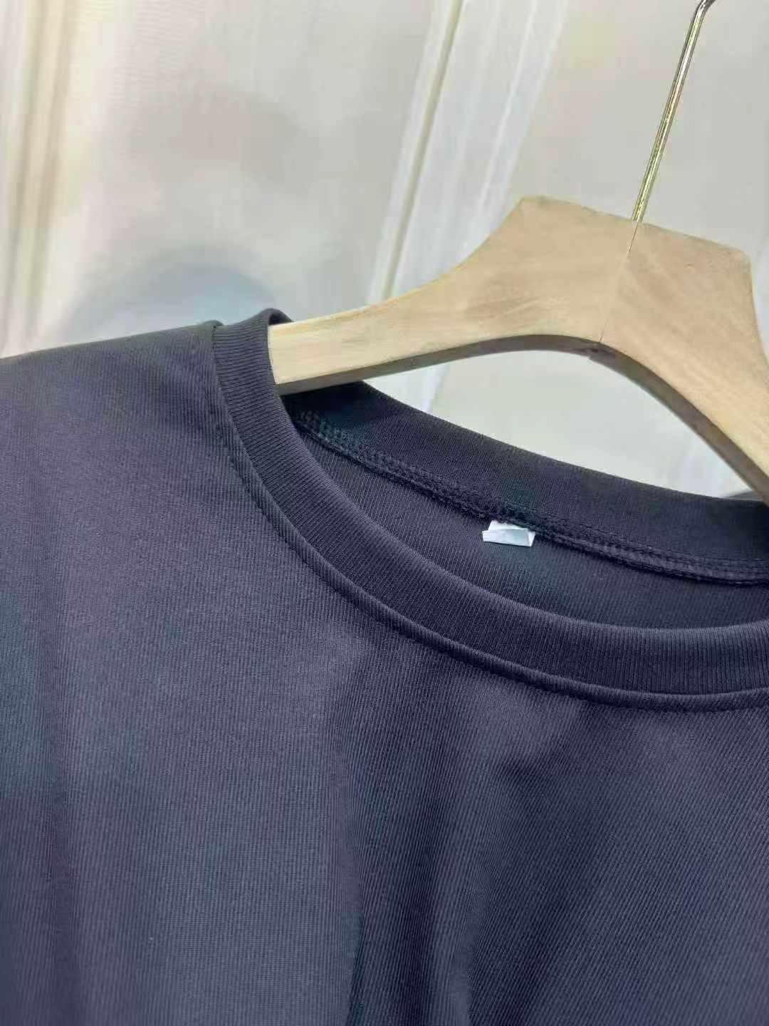 Women's Black Short Sleeve T-shirts About 500 Pieces - Image 1