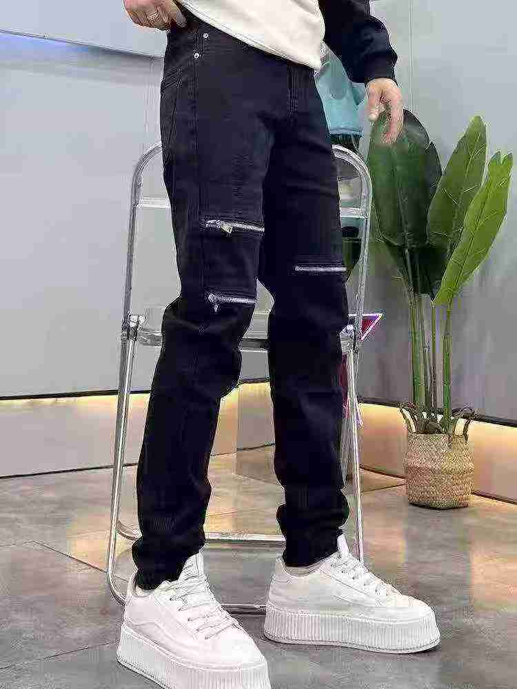 Trendy Brand Men's Skinny Stretch Jeans, About 1050 Pieces - Image 1