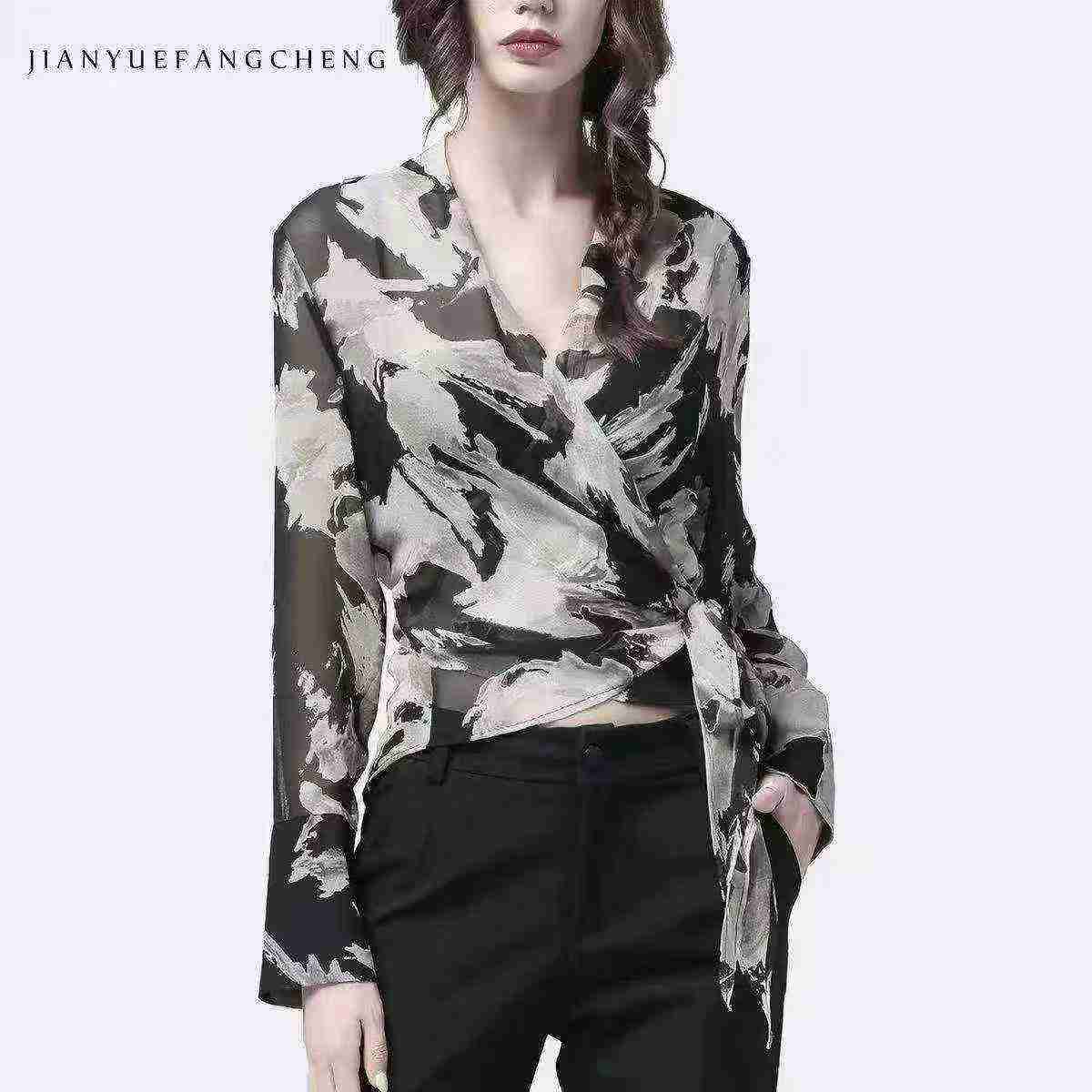 131 Pcs Women Long Sleeve Chiffon Blouse - Image 1