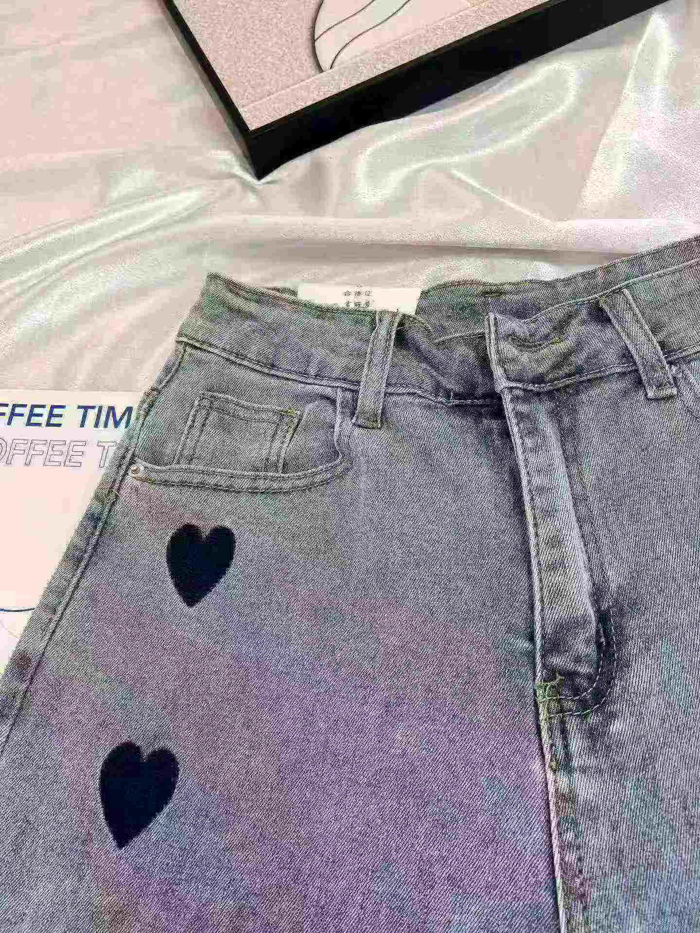 Women's Elastic Heart Embroidered High Waist Cropped Harem Jeans 110PCS Clearance - Image 1