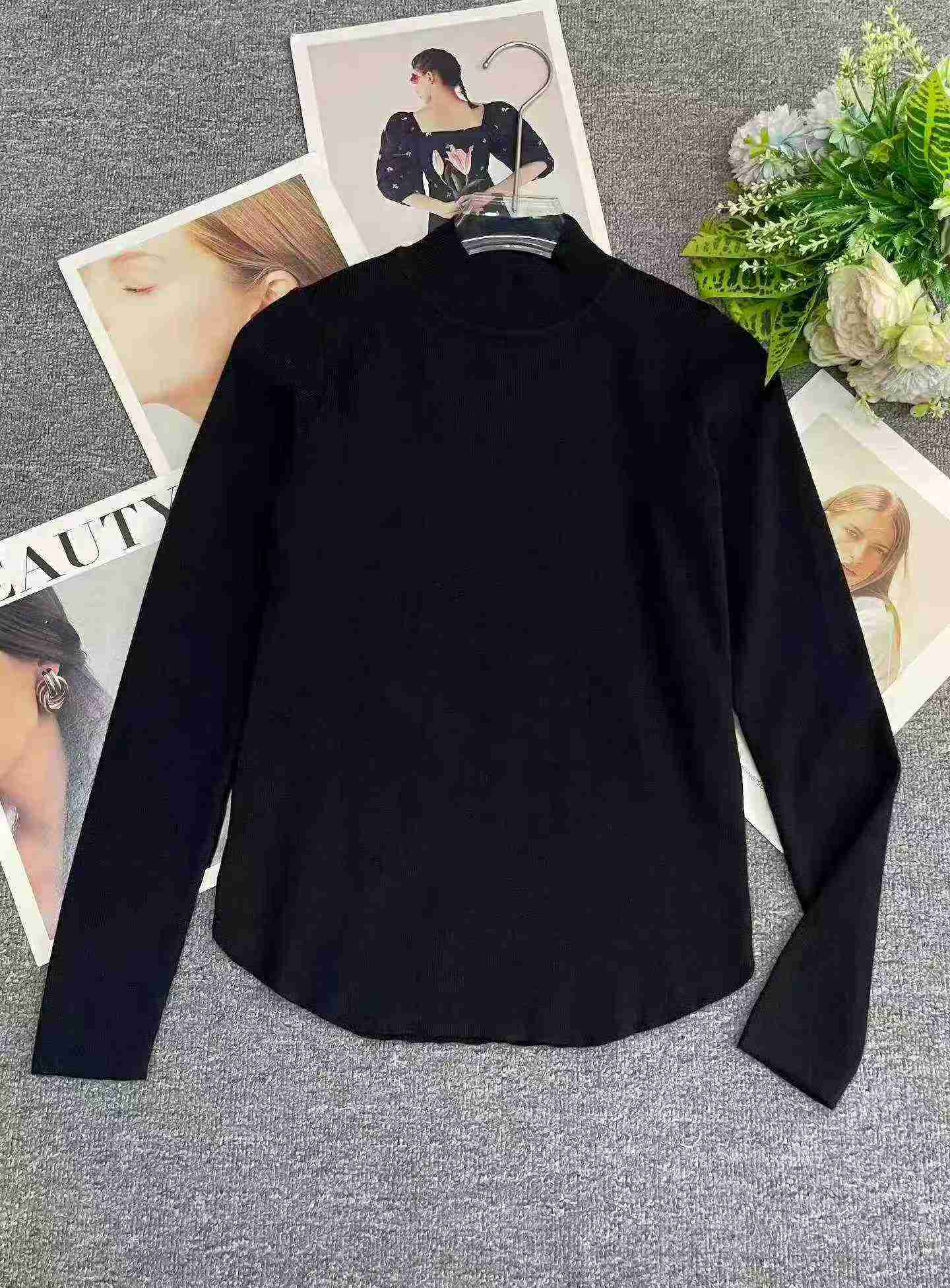 169 Pcs High Quality Black Crew Neck Long Sleeve Irregular Knit Sweater - Image 1