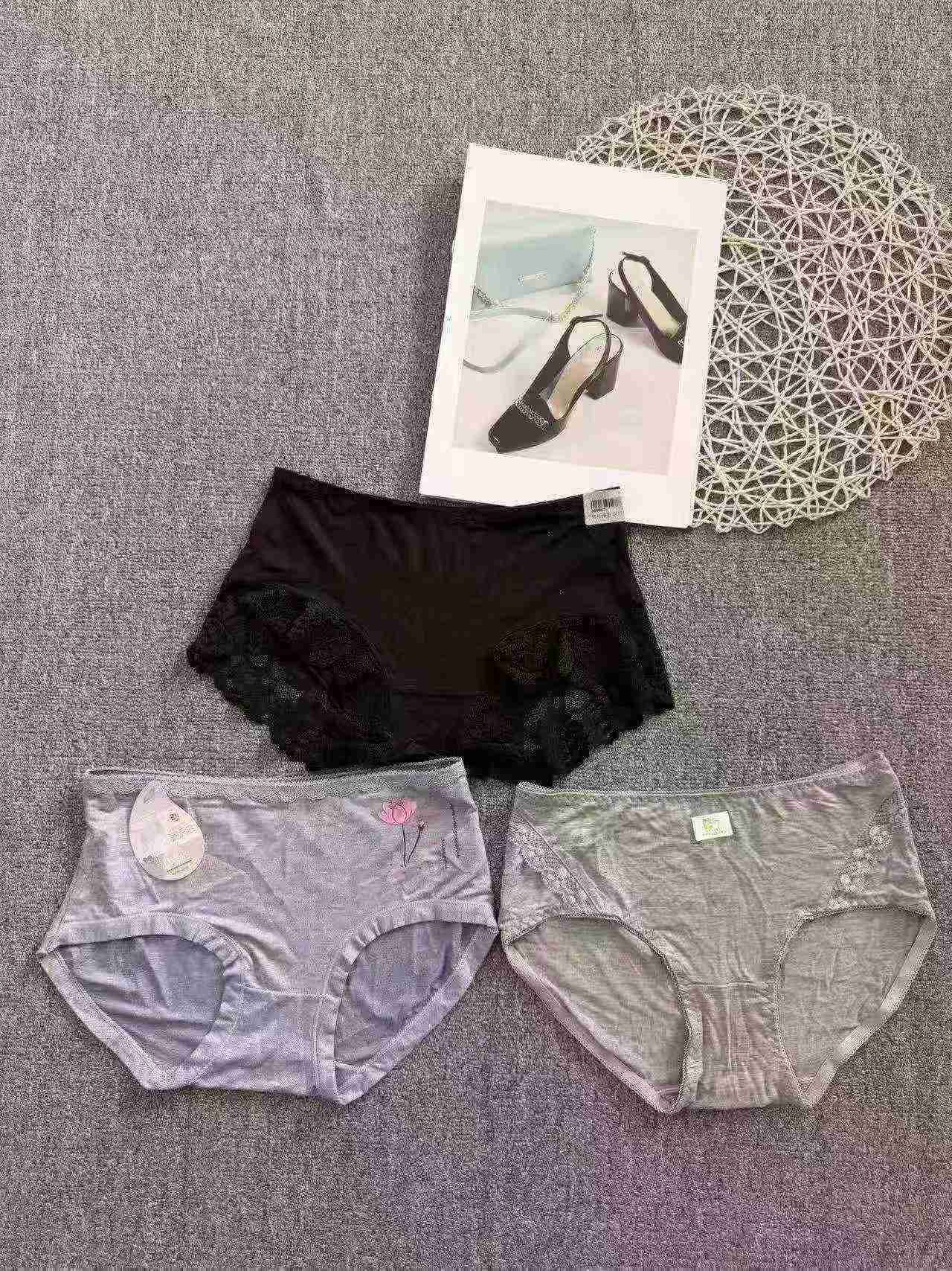 46800 Pcs Off-shelf Women's Bamboo Fiber Underwear - Image 1