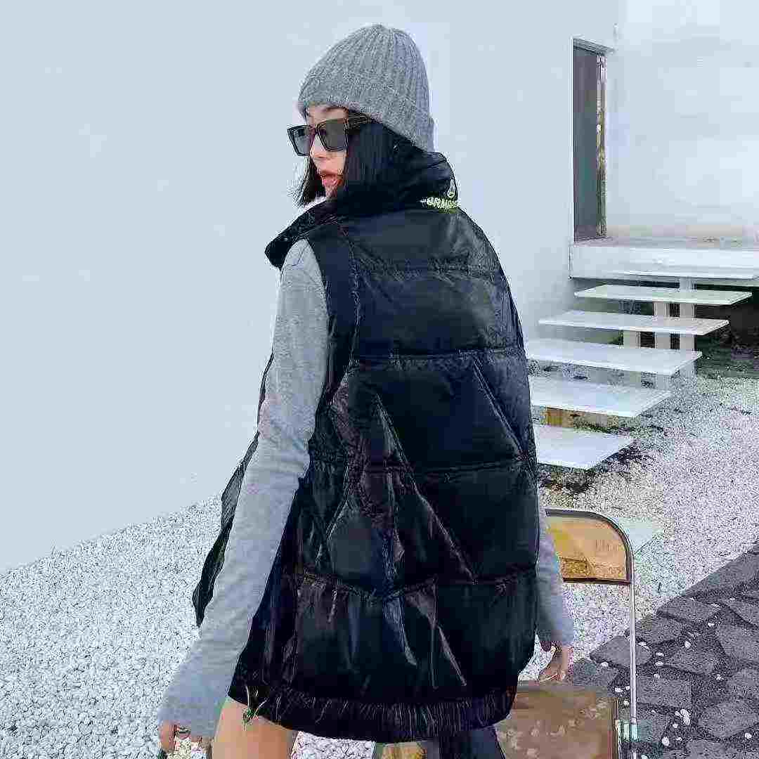 1583 Pcs Shiny Wash-free Couple Thickened Warm Down Vest - Image 1