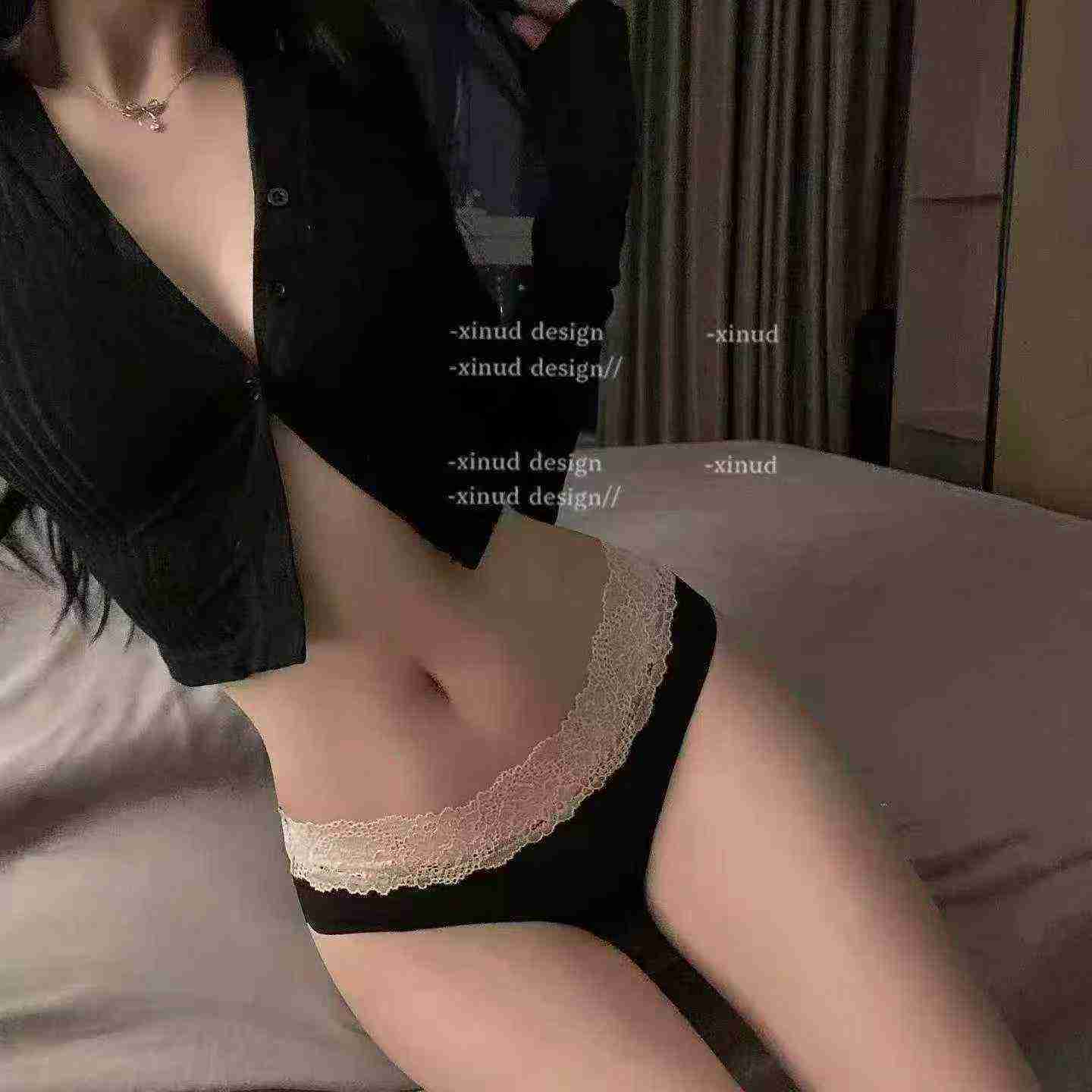 About 1900 Pieces Young Style Women's Panties Clearance Wholesale - Image 1