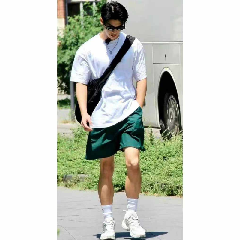 8930 Pieces Summer Trendy Brand Men's Casual Sports Shorts - Image 1