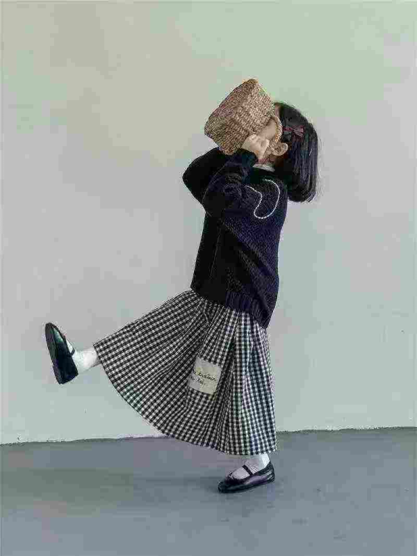 Korean Style Kids Plaid Skirt 152 Pieces - Image 1