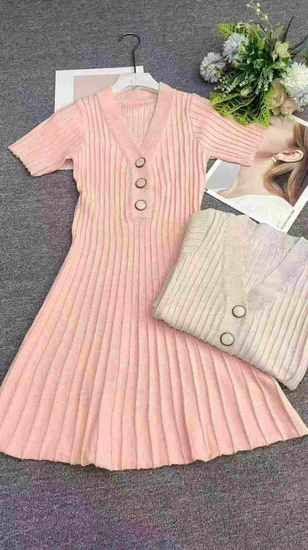 380 Pcs Knitted Waisted Pleated V-neck Dresses - Image 1