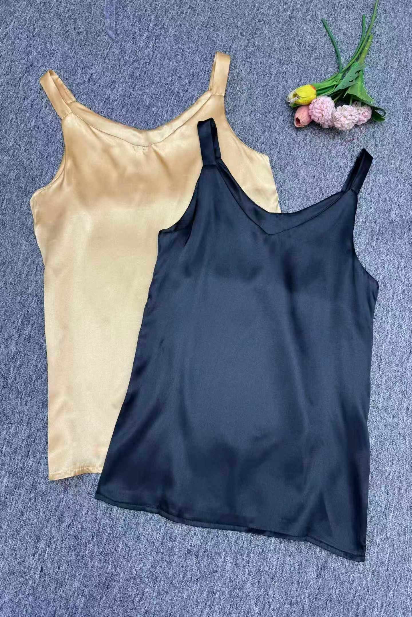 Tank Top Dalaman Leher-V Musim Panas Stok Borong 4000 Keping - Image 4