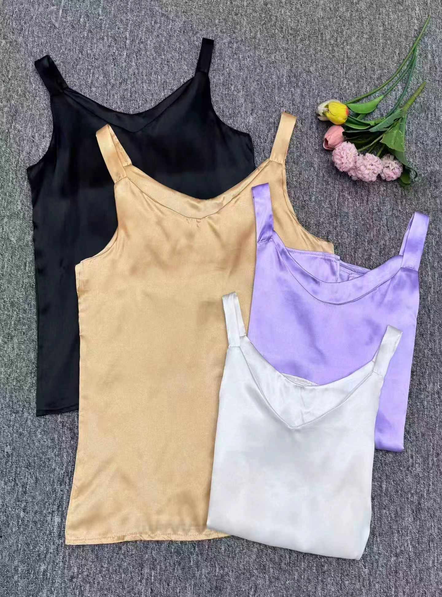 Tank Top Dalaman Leher-V Musim Panas Stok Borong 4000 Keping - Image 6