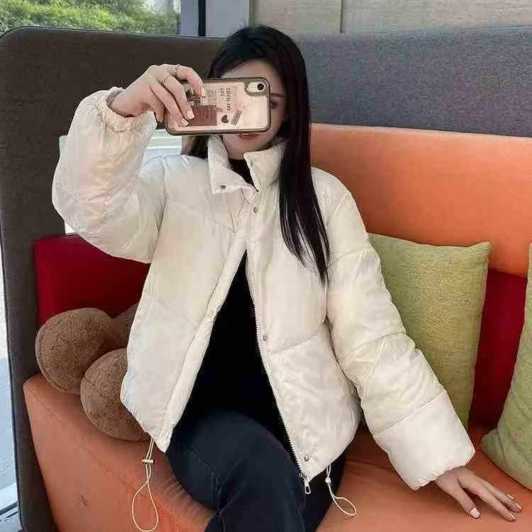 9508 قطعة معطف شتوي قصير سميك مبطن منفوش مخصص للنساء ذوات القامة القصيرة - Image 4