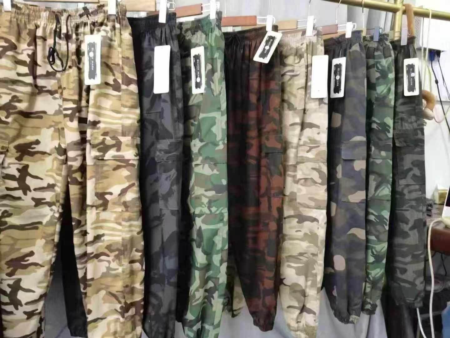 Suruali za Cargo za Wanaume za Majira ya Joto Nyembamba zenye Muundo wa Camo, Karibu Vipande 3880, Ukubwa L-3XL, Kila Moja Imefungashwa Kivyake - Image 3