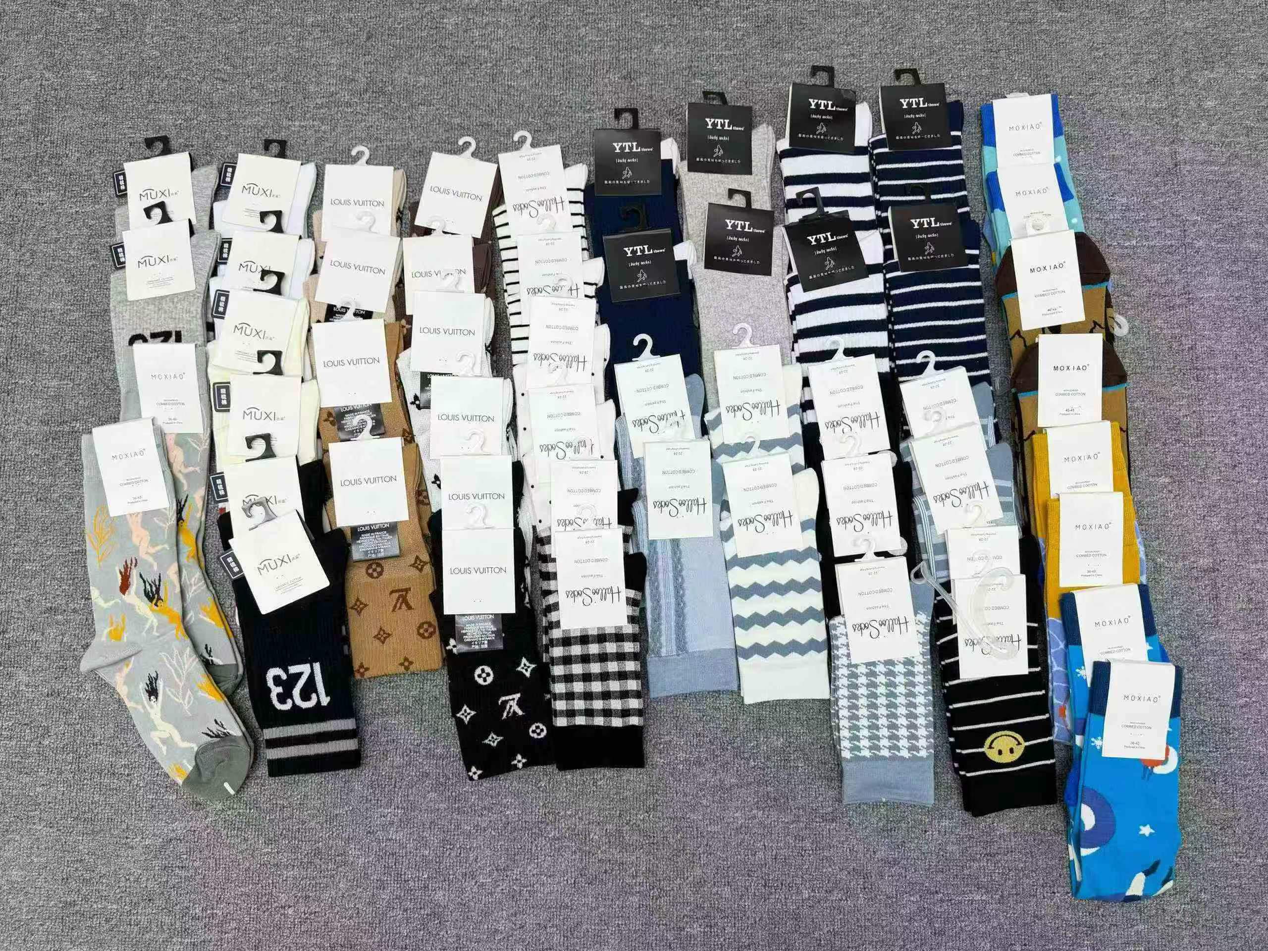 Around 3000 Pairs Men & Women Combed Cotton Long Socks - Image 4