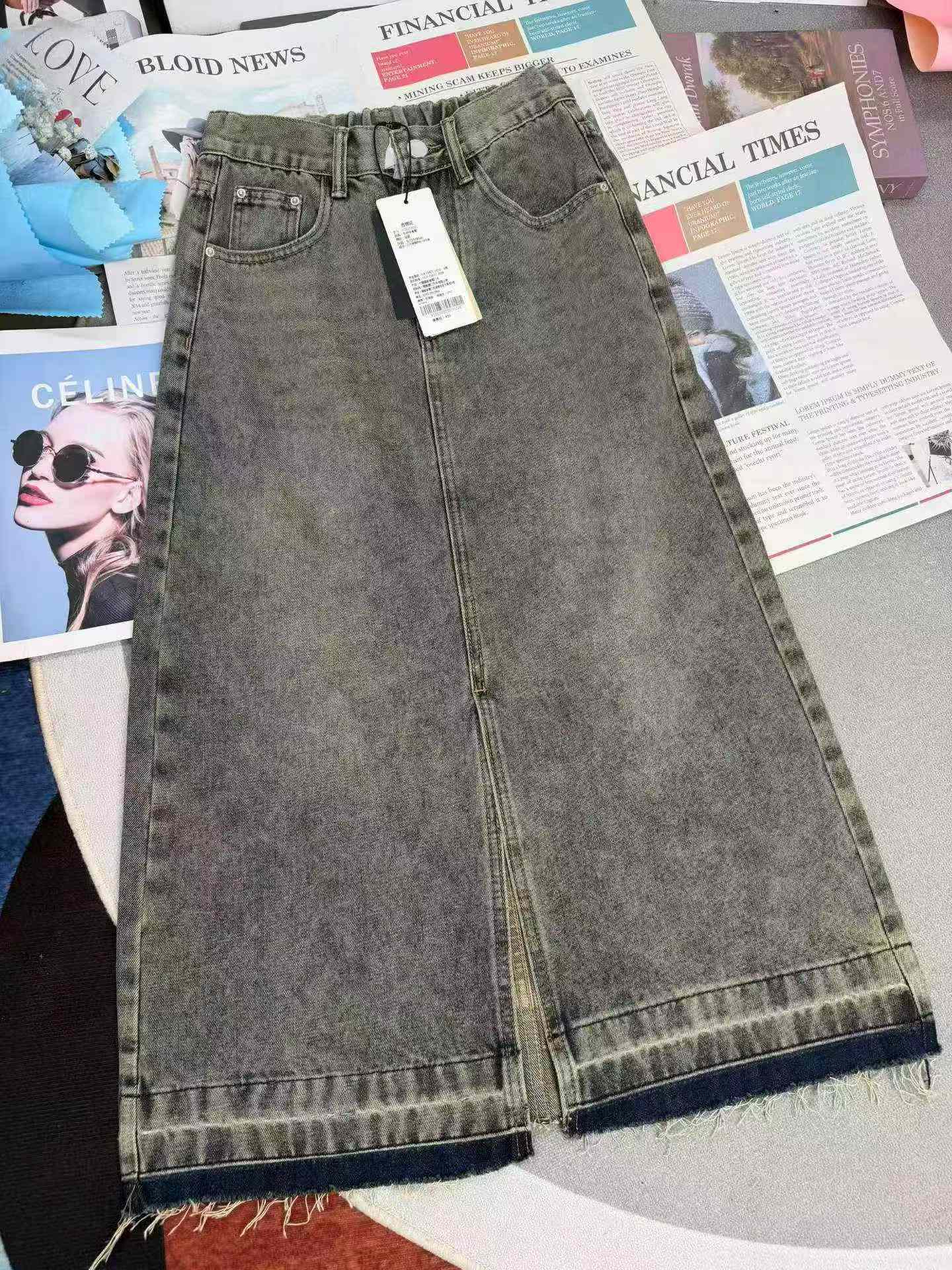 Women's Midi Elastic Back Denim Half Skirt, 130 Pcs, SML Sizes - Image 2