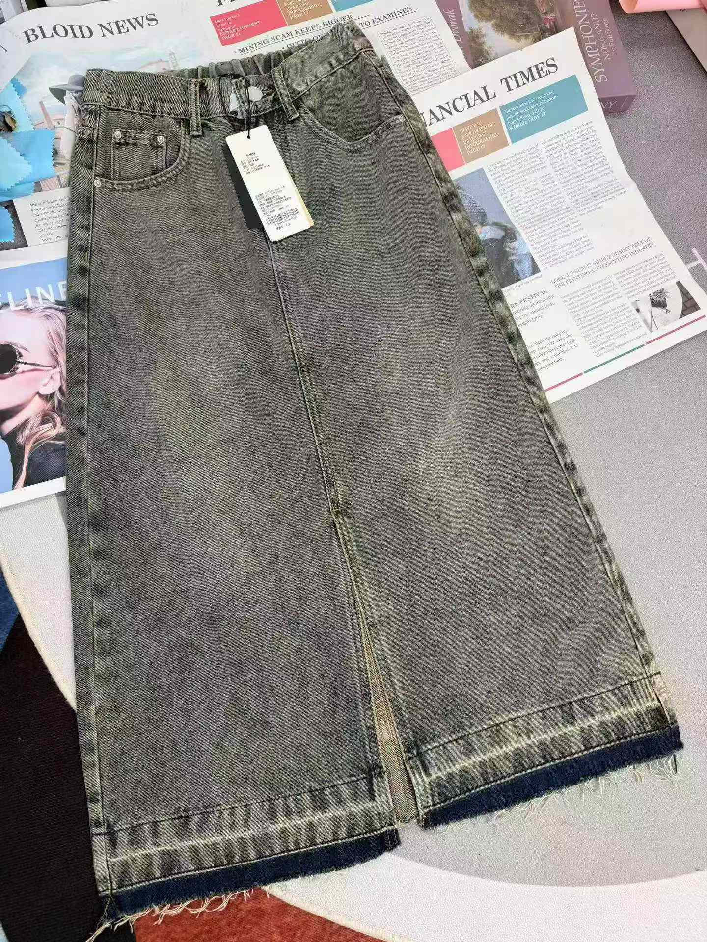 Women's Midi Elastic Back Denim Half Skirt, 130 Pcs, SML Sizes - Image 5