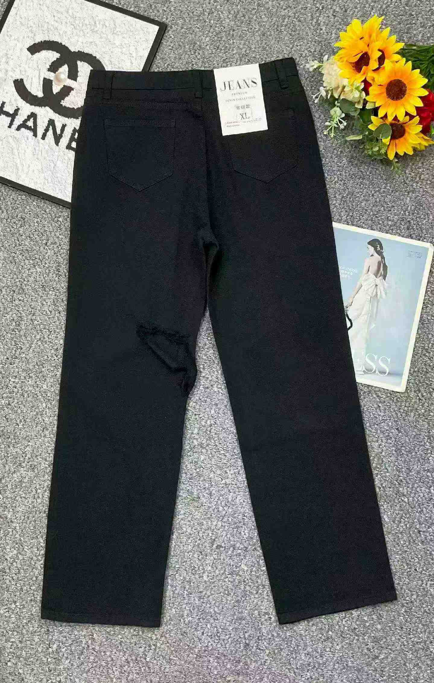 New Spring Summer Vintage Washed Cotton Ripped Wide Leg Straight Jeans, About 360 Pieces - Image 3