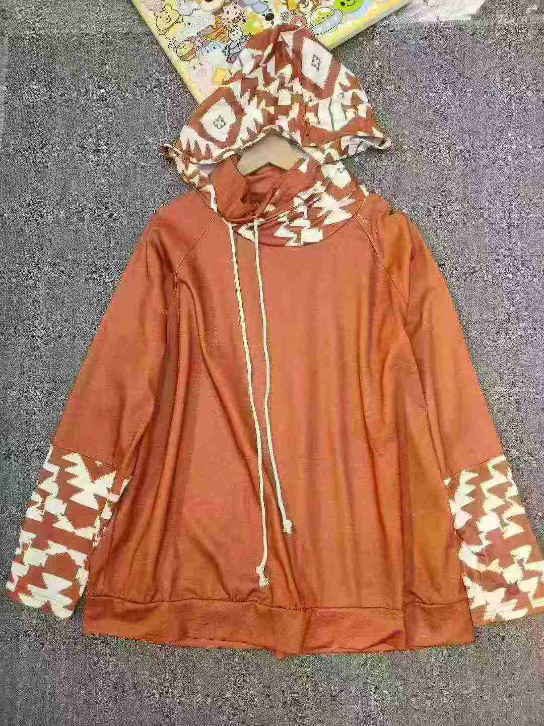 130 Pcs Unisex Autumn Winter Hooded Sweatshirts - Image 5