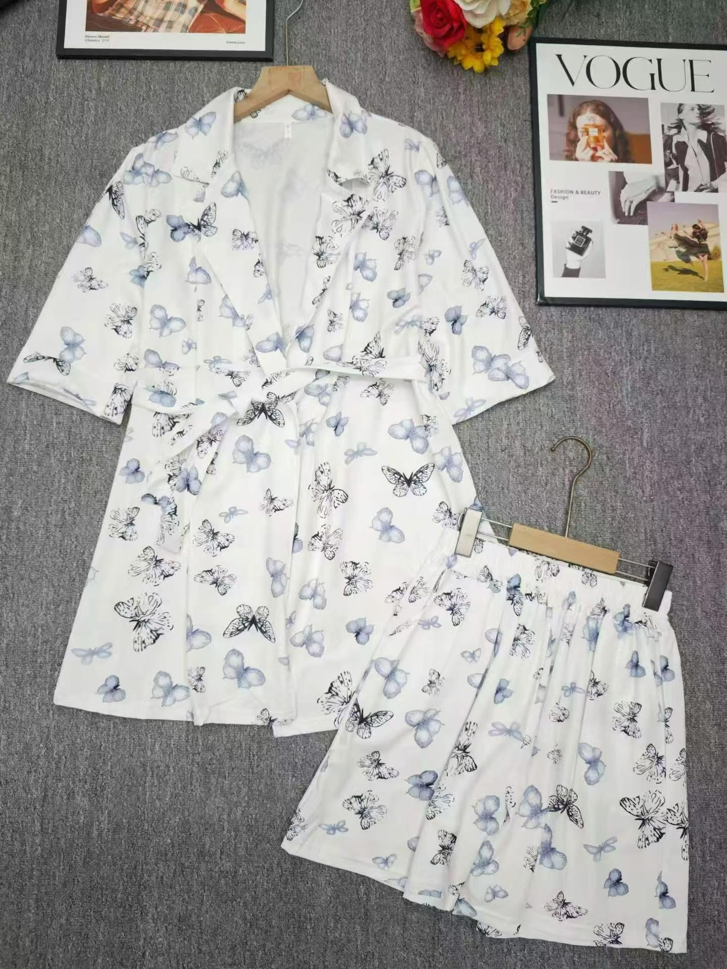 106 Pcs Women's Printed Cardigan & Shorts Beach Vacation Set - Image 6