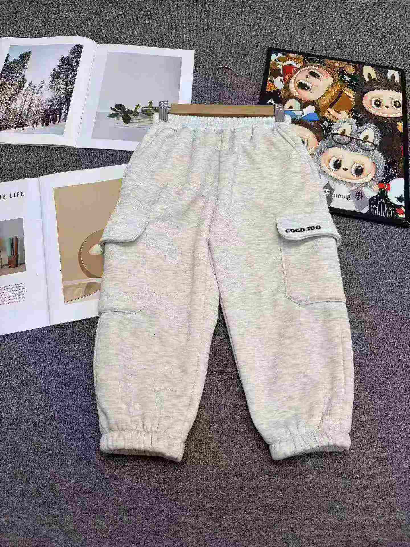 326 Pcs High Quality Kids Graffiti Fleece Cargo Sweatpants - Image 8