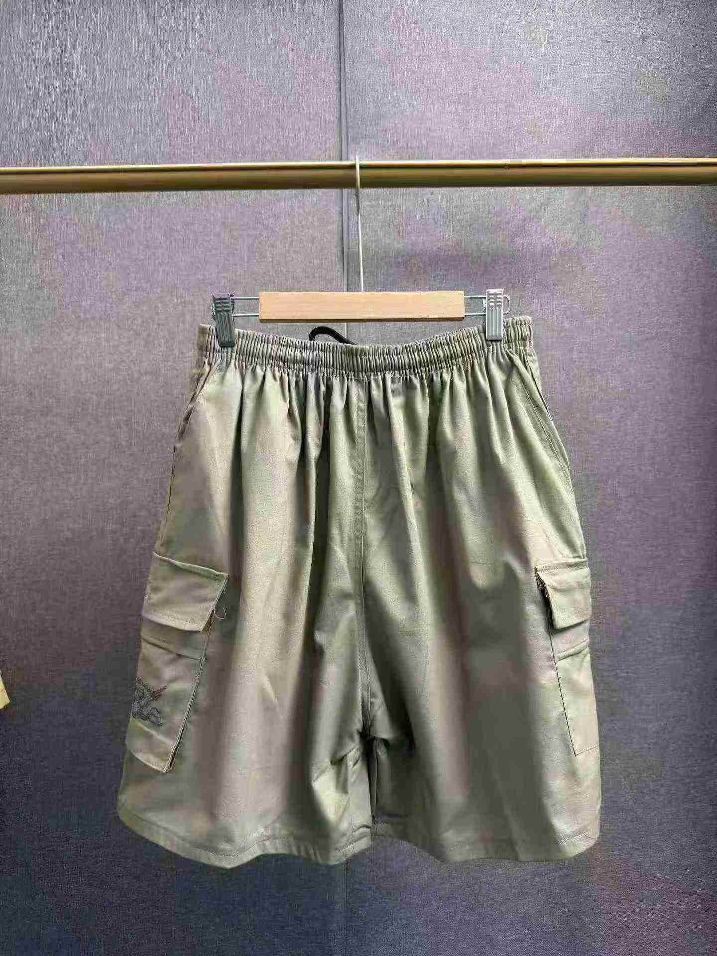 Environ 8880 pièces de pantalons de travail décontractés d'été pour hommes, amples en coton, multipoches et de longueur coupée au-dessus de la cheville - Image 4