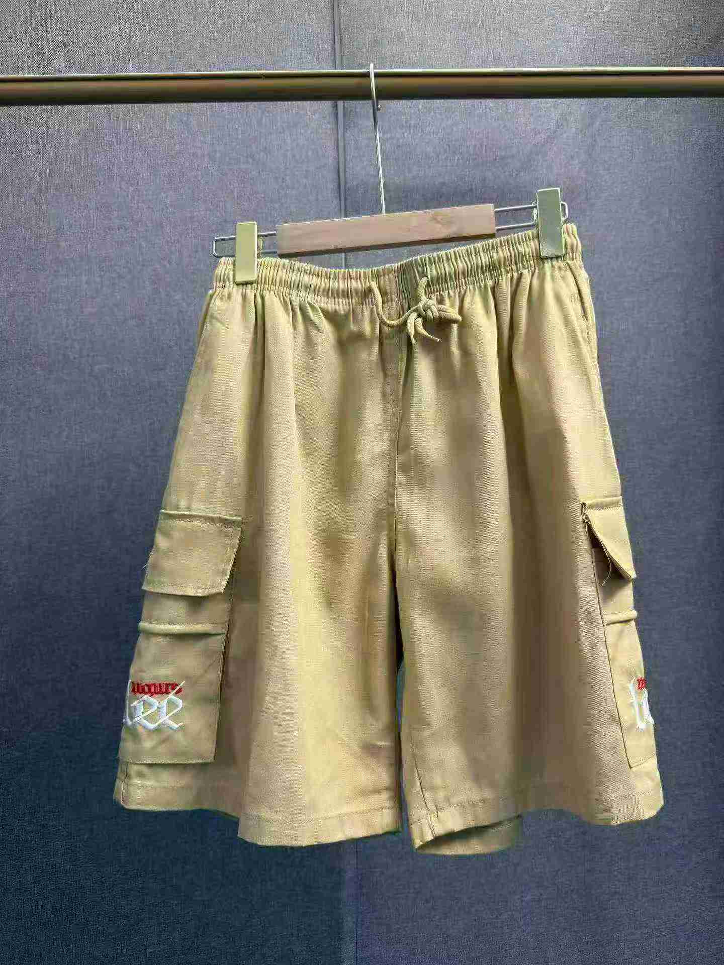 Environ 8880 pièces de pantalons de travail décontractés d'été pour hommes, amples en coton, multipoches et de longueur coupée au-dessus de la cheville - Image 5