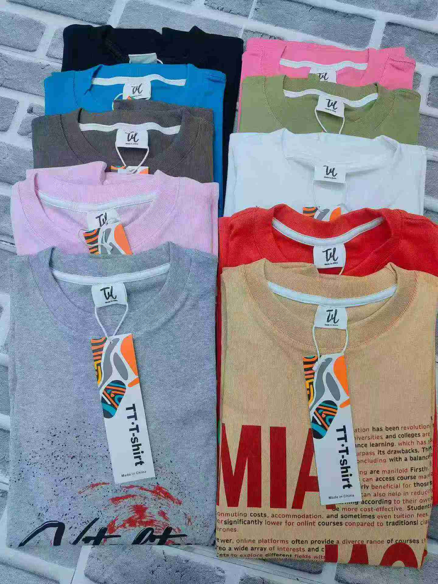 About 1500pcs Branded Unisex Heavy Weight Short Sleeve T-Shirts - Image 7