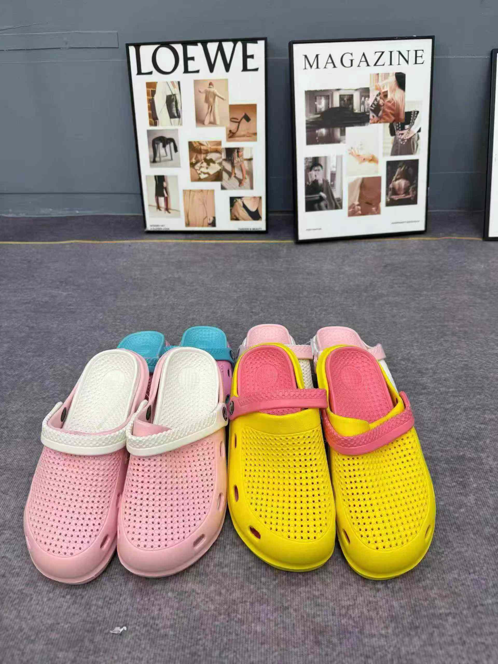 1256 Pairs New Summer Non-slip Sandals for Women and Men - Image 5