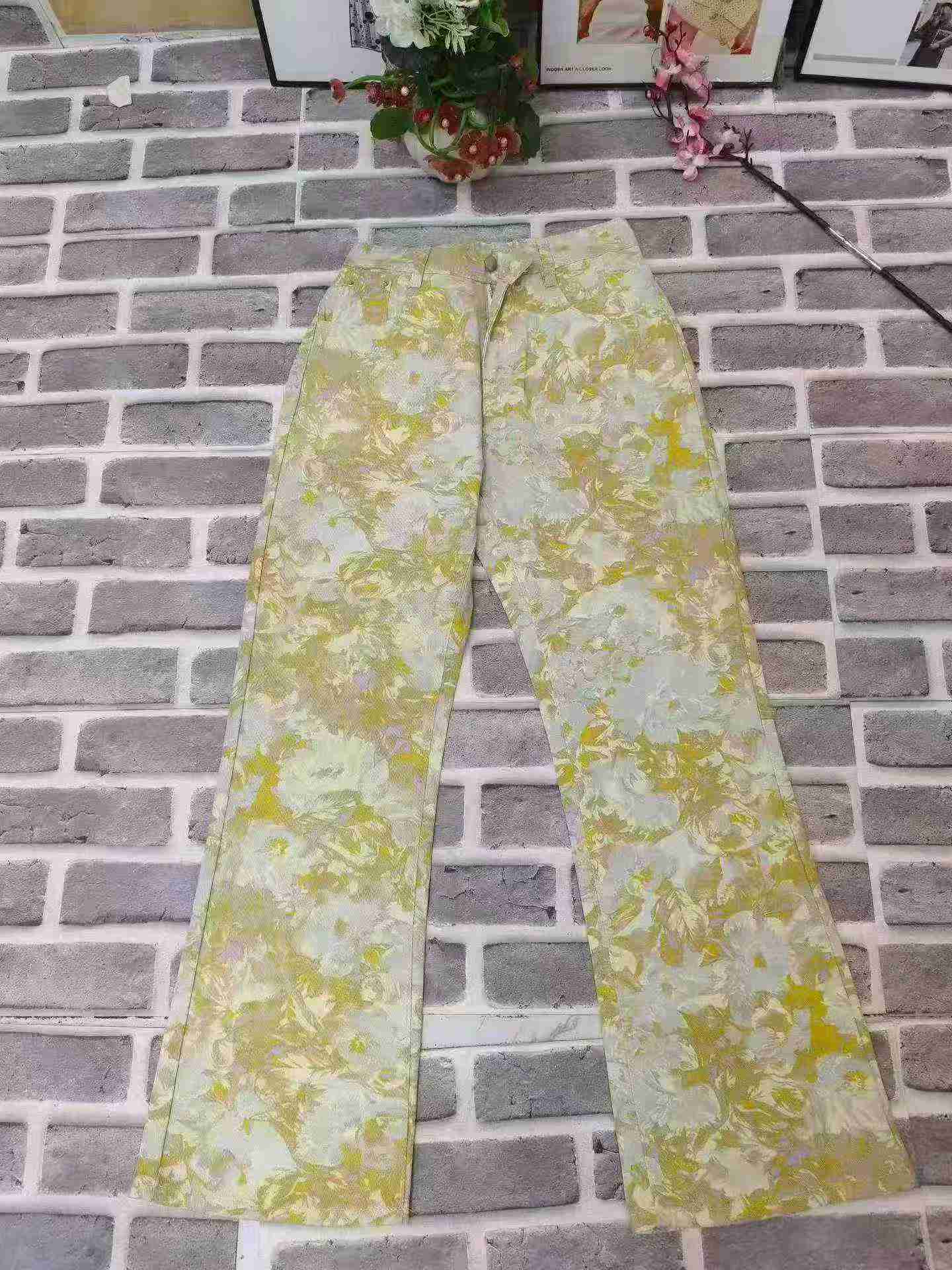 Unisex Yellow Tie Dye Printed High Waist Wide Leg Jeans, About 256 Pcs, Size L-3XL - Image 5
