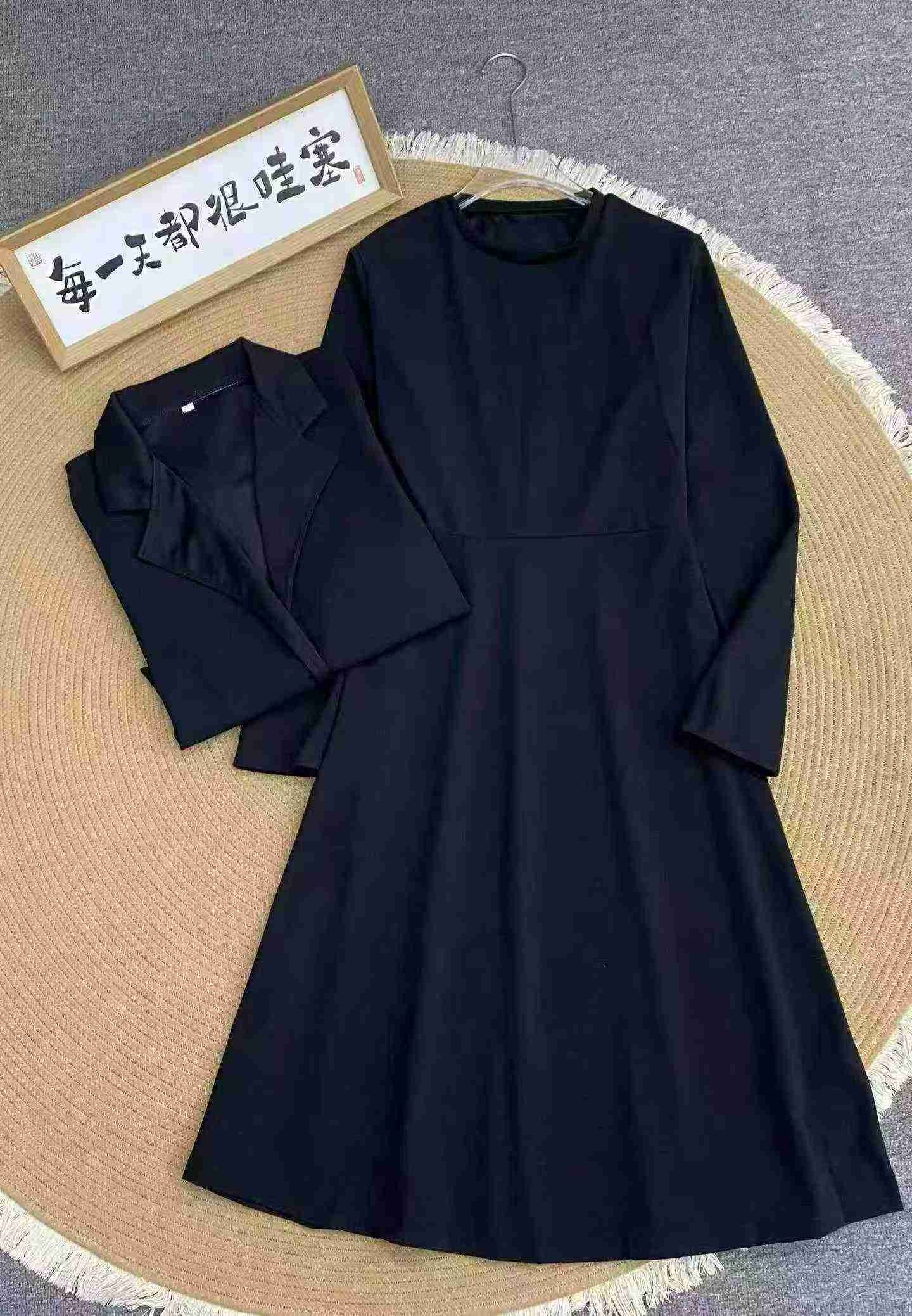 659 Sets French Style Blazer Dress Two-piece Set - Image 3