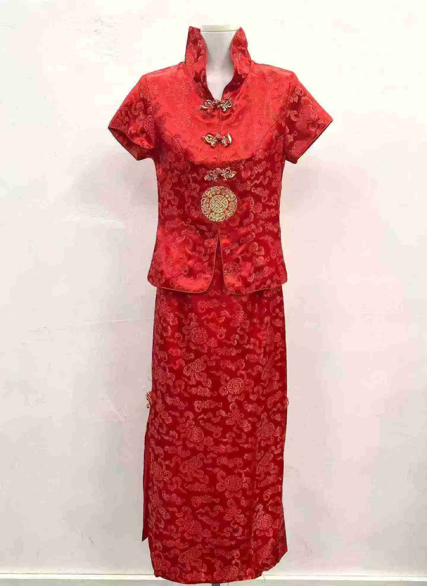 175 Sets Chinese Style Embroidered Sequined Cheongsam Xiuhe Suit Set - Image 3