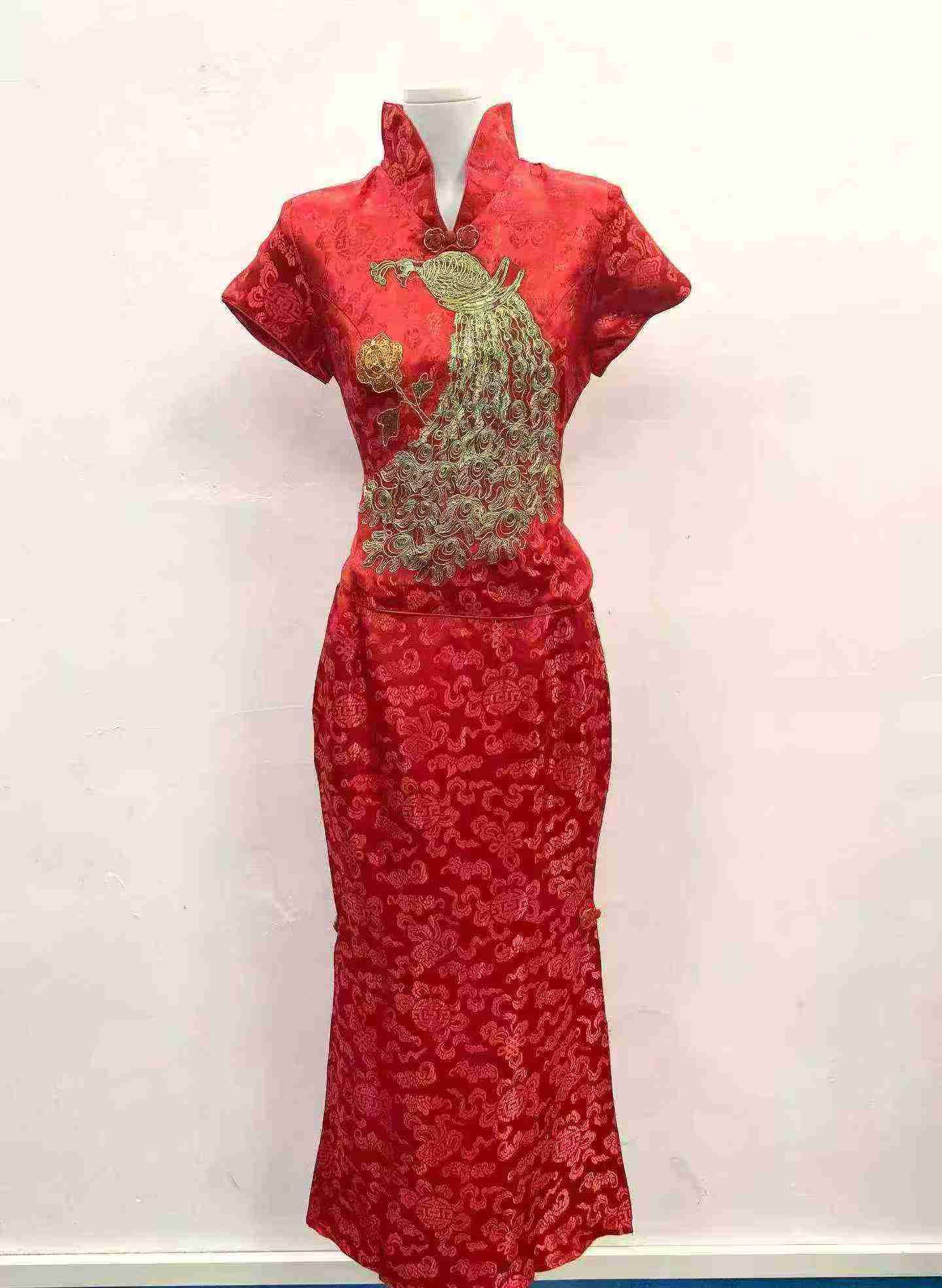 175 Sets Chinese Style Embroidered Sequined Cheongsam Xiuhe Suit Set - Image 4