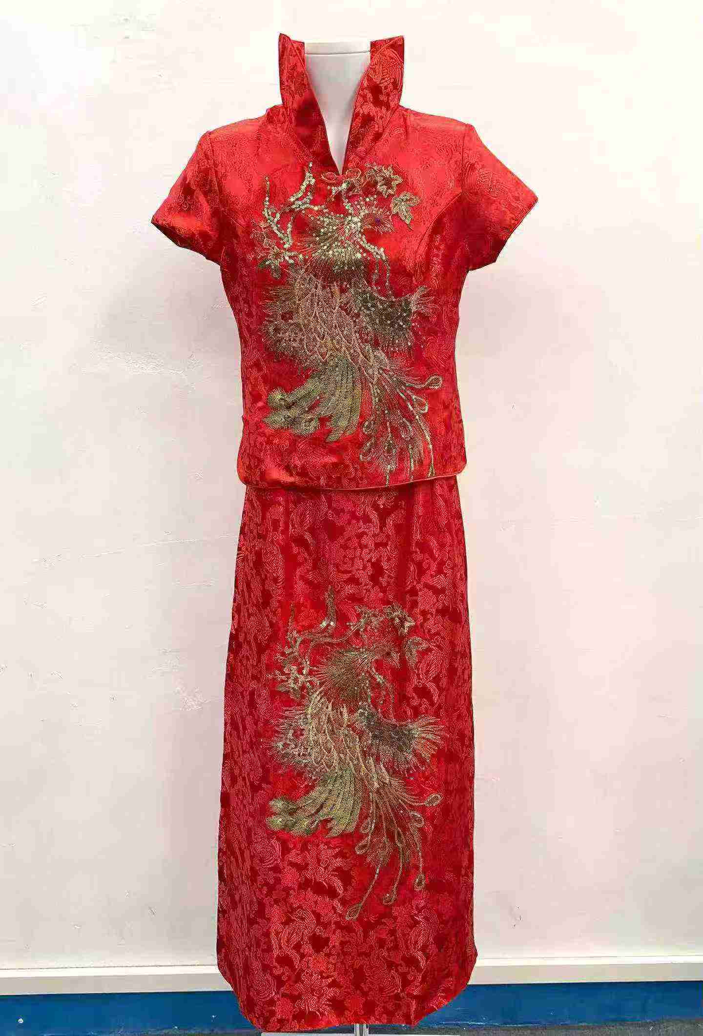 175 Sets Chinese Style Embroidered Sequined Cheongsam Xiuhe Suit Set - Image 5