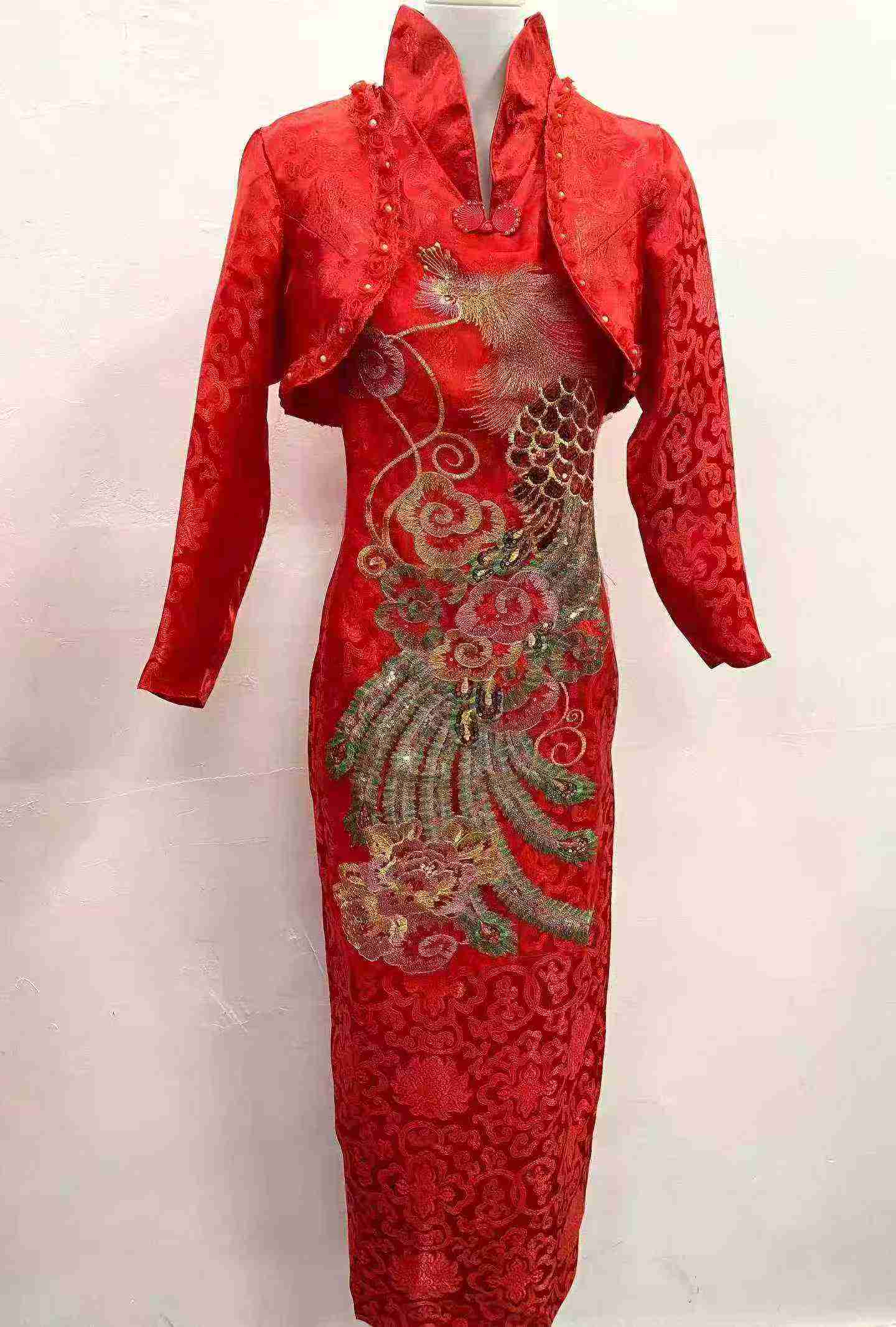 175 Sets Chinese Style Embroidered Sequined Cheongsam Xiuhe Suit Set - Image 8