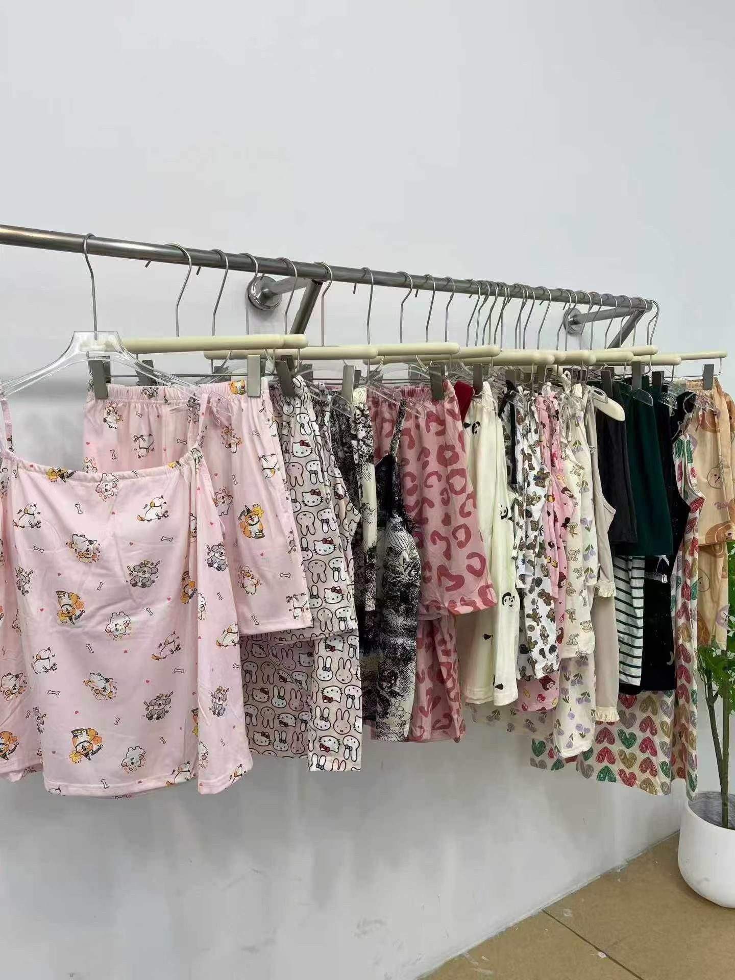 5933 Pieces Women's Summer 2-piece Cami Loungewear Pajama Set - Image 7