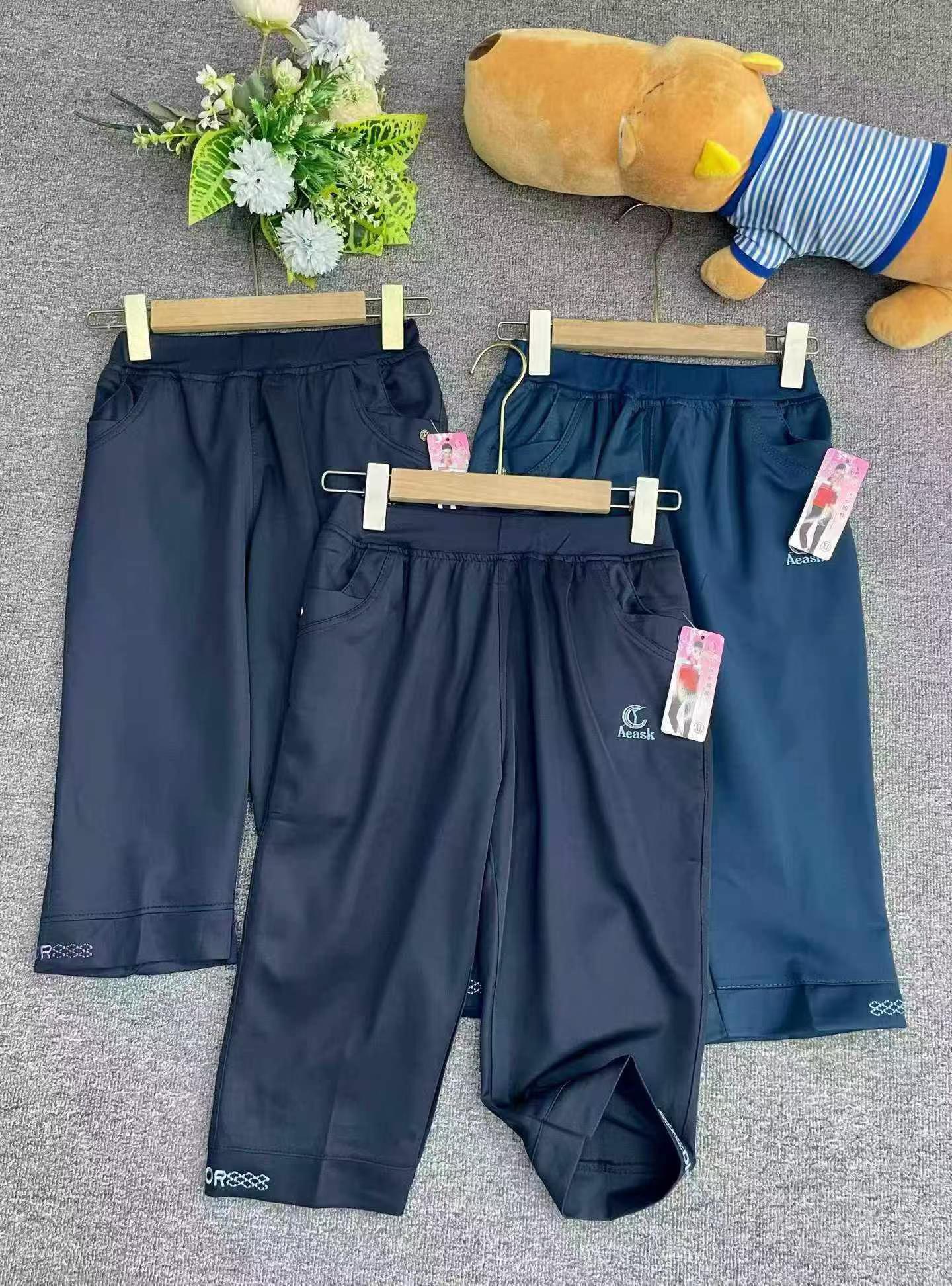 815 Pcs Women's Embroidered Casual Sports Cropped Pants - Image 4