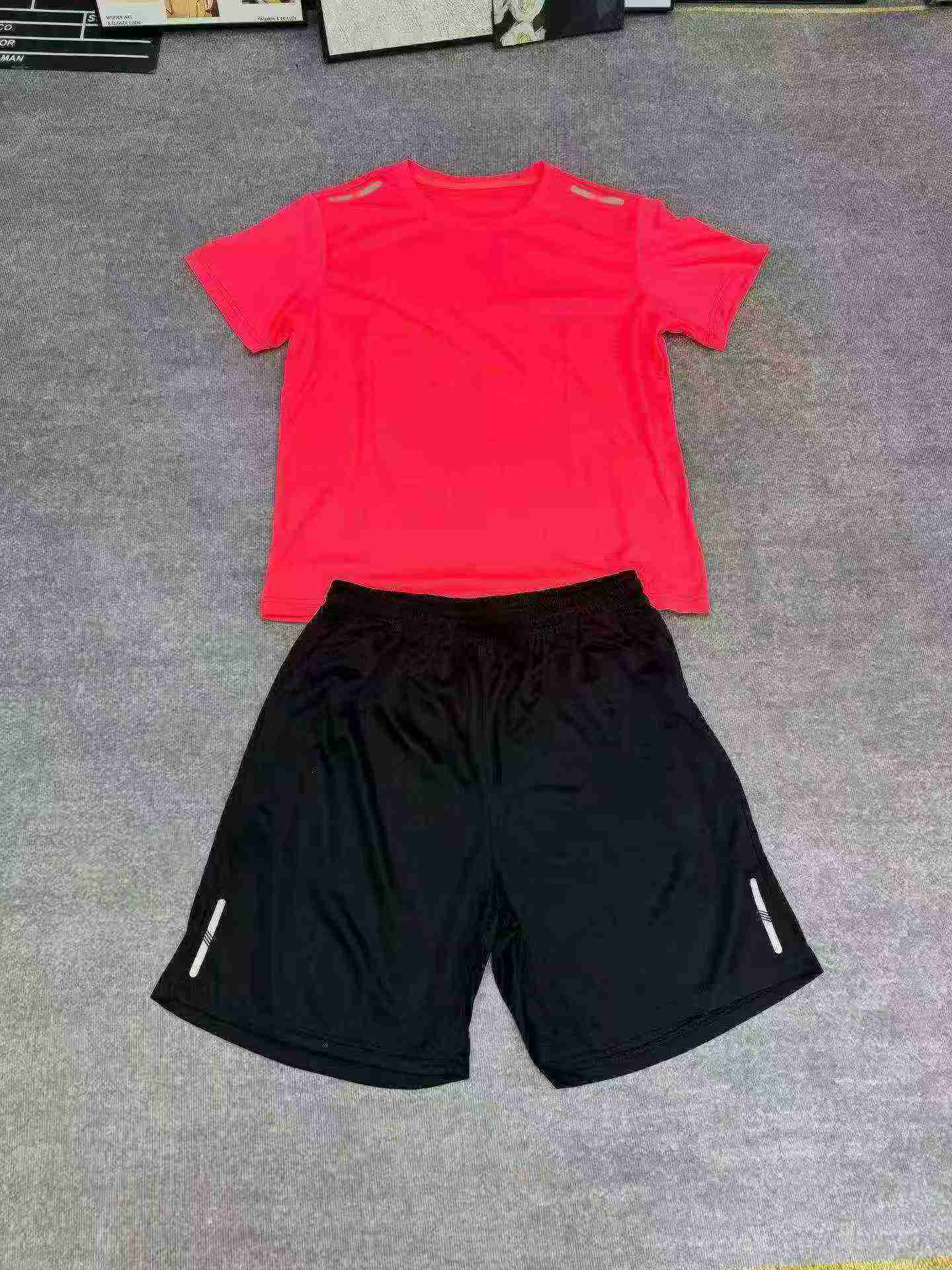 38400 Sets Unisex Quick Dry Sports Short Sleeve & Shorts Sets - Image 3