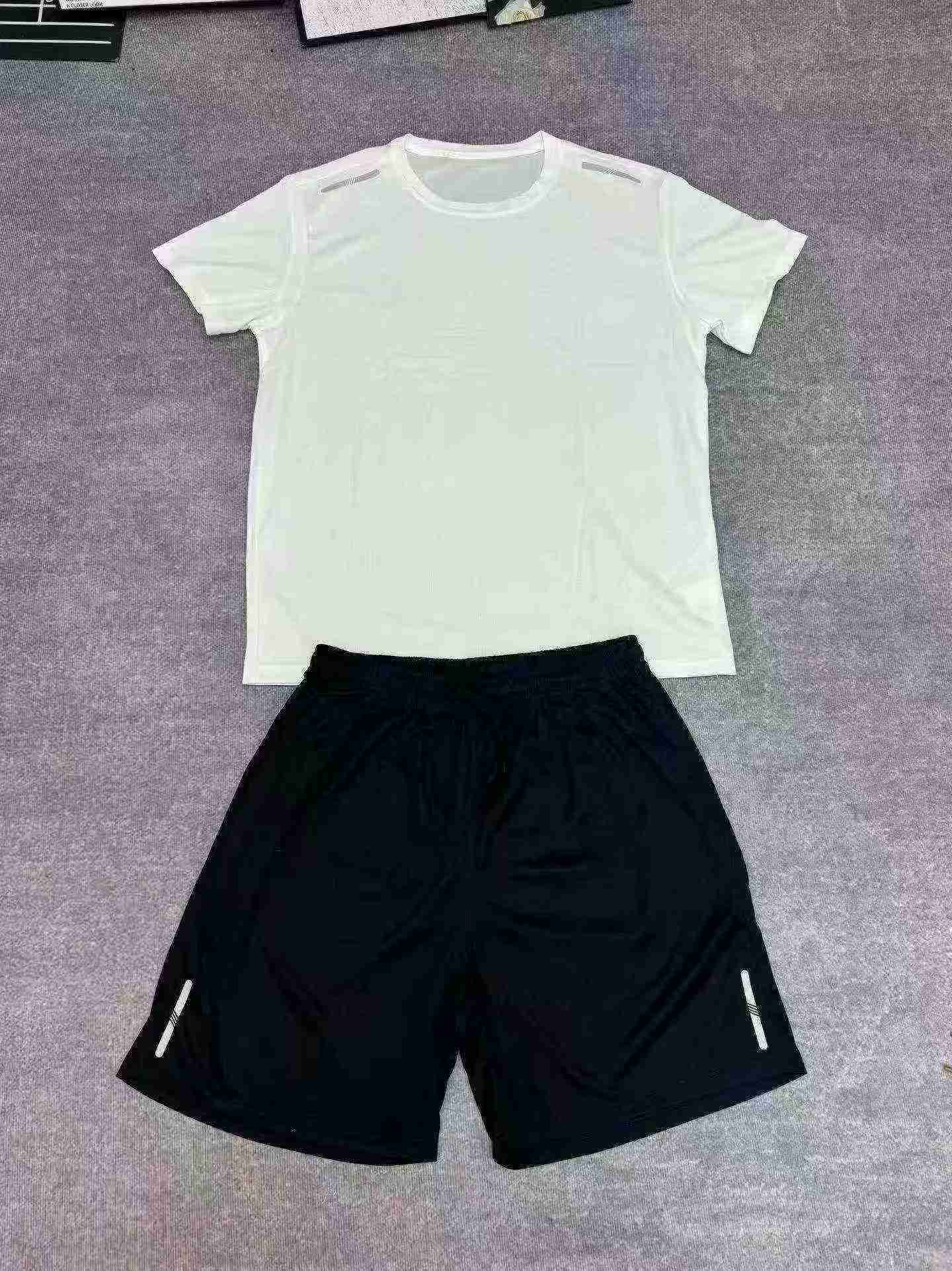 38400 Sets Unisex Quick Dry Sports Short Sleeve & Shorts Sets - Image 4