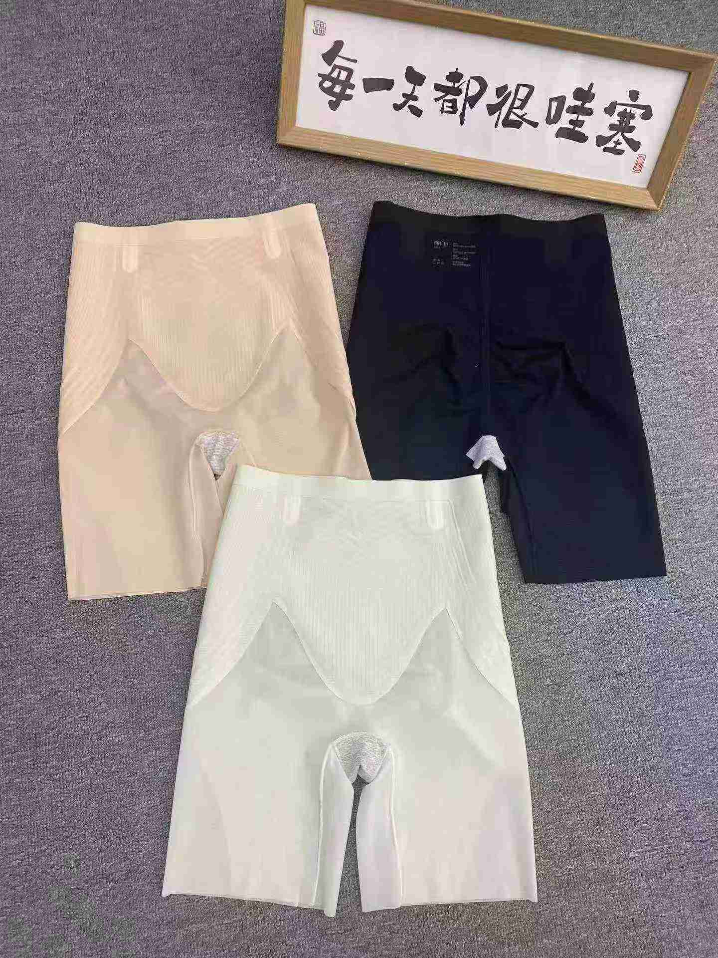 Legging Penyejuk Kawalan Perut Tanpa Jahitan Nilon 420 Keping - Image 4