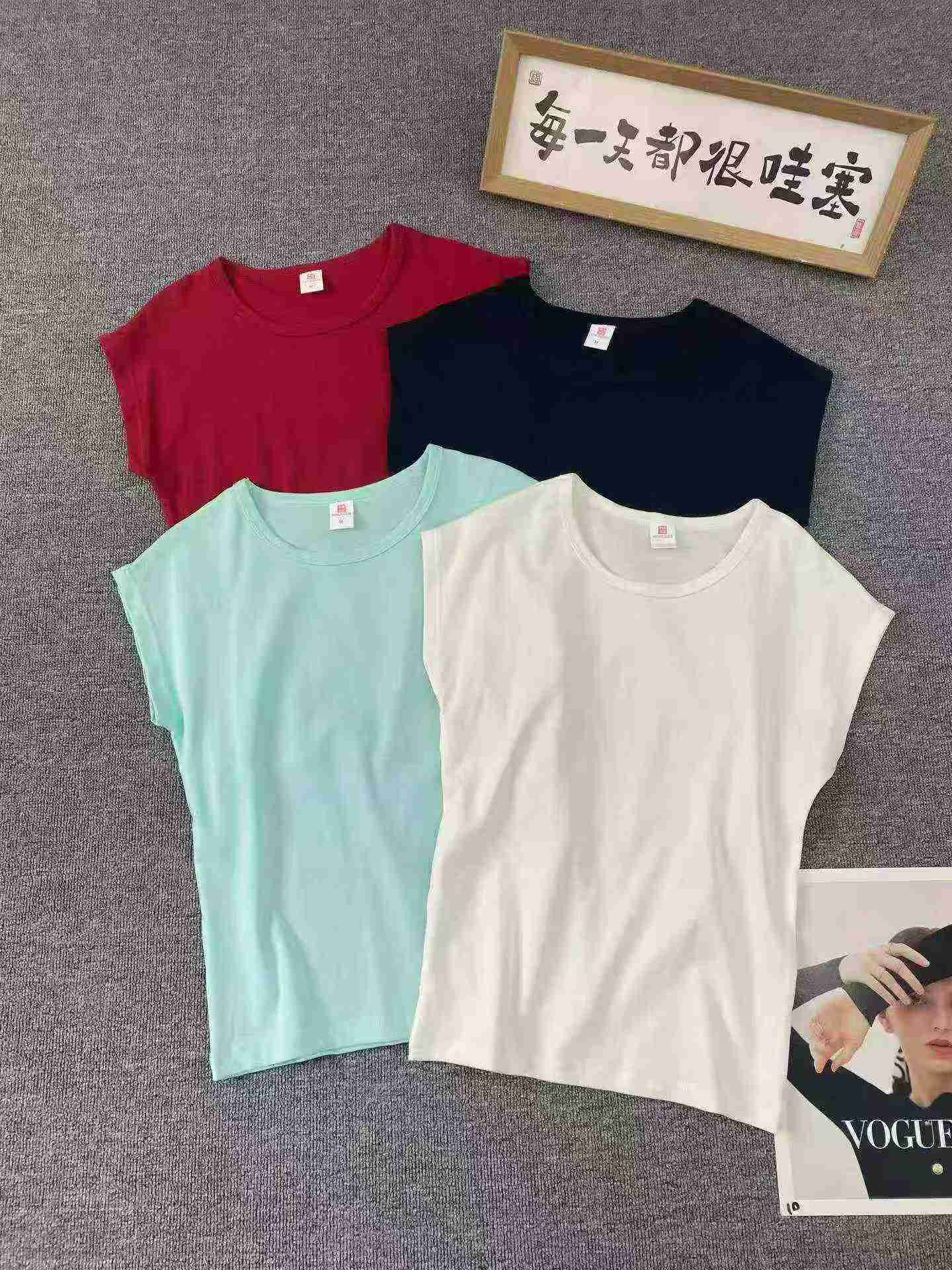 660 Buah Kaos Lengan Pendek Katun Wanita - Image 3