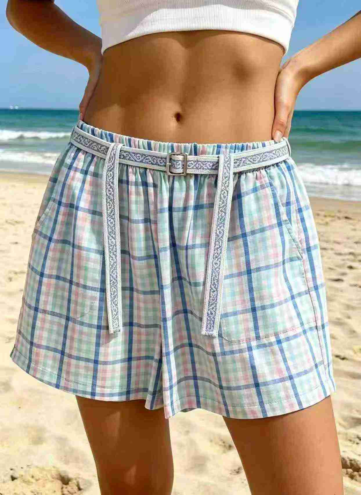 About 560 Pcs Women's Cotton Plaid Loose Beach Shorts One Size - Image 8