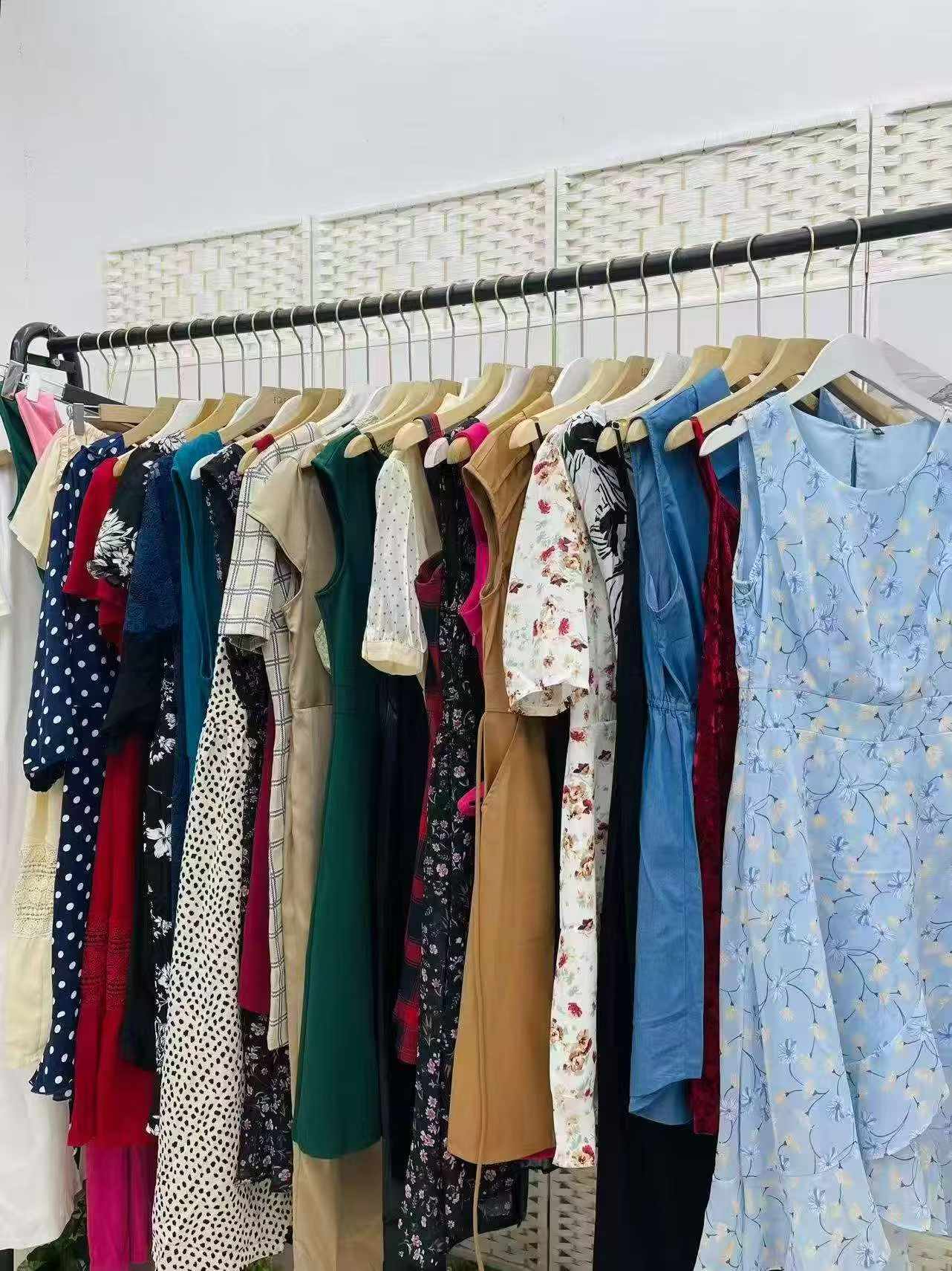 Сыртқы сауда брендінің көйлектері, жалпы 1011 дана, тазарту сатылымы - Image 3