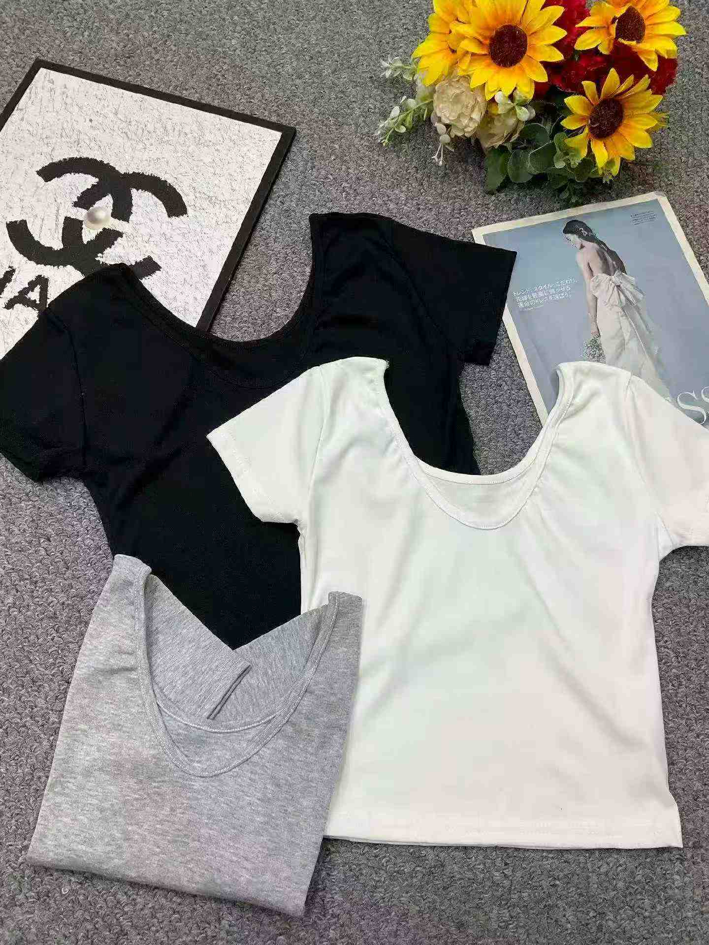 T-shirt Lengan Pendek Sutera Ais Leher V Seksi Gaya Hong Kong Musim Panas Baharu, Jualan Borong 1092 Buah - Image 3