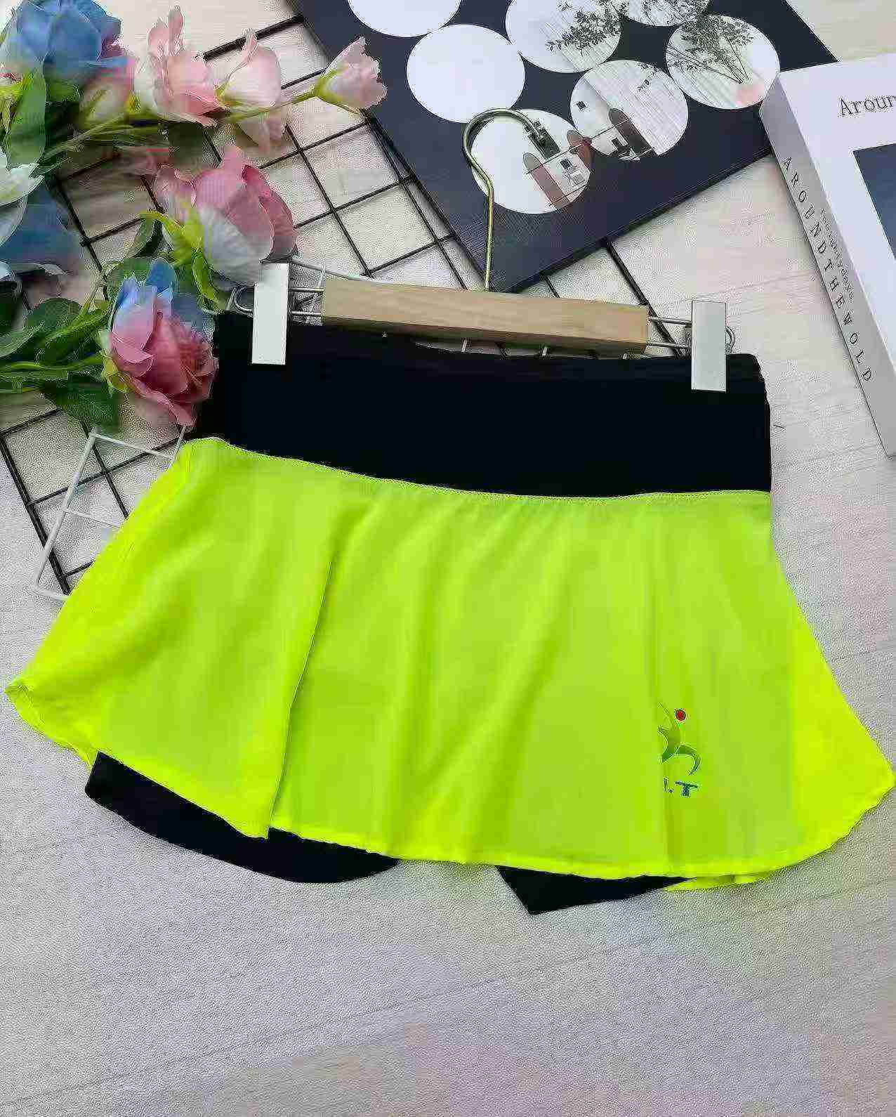 1354 Pcs Sports Mini Skirts With Safety Pants & Pockets, XS-S-M, Individual Packaging - Image 8