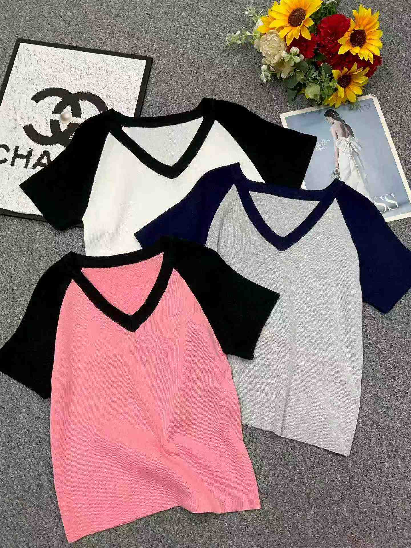 Áo thun dệt kim ôm dáng cổ V lụa đá tay raglan tương phản mùa hè, 435 chiếc - Image 2