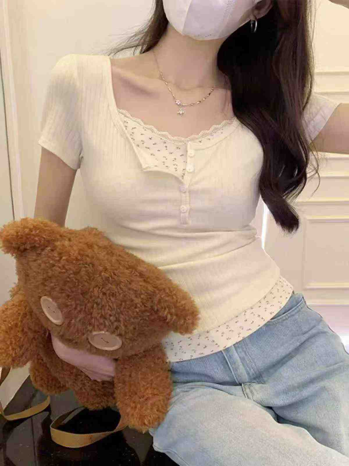 820 Pcs Lace Trim Two-in-One Patchwork Floral Sexy T-Shirt - Image 2