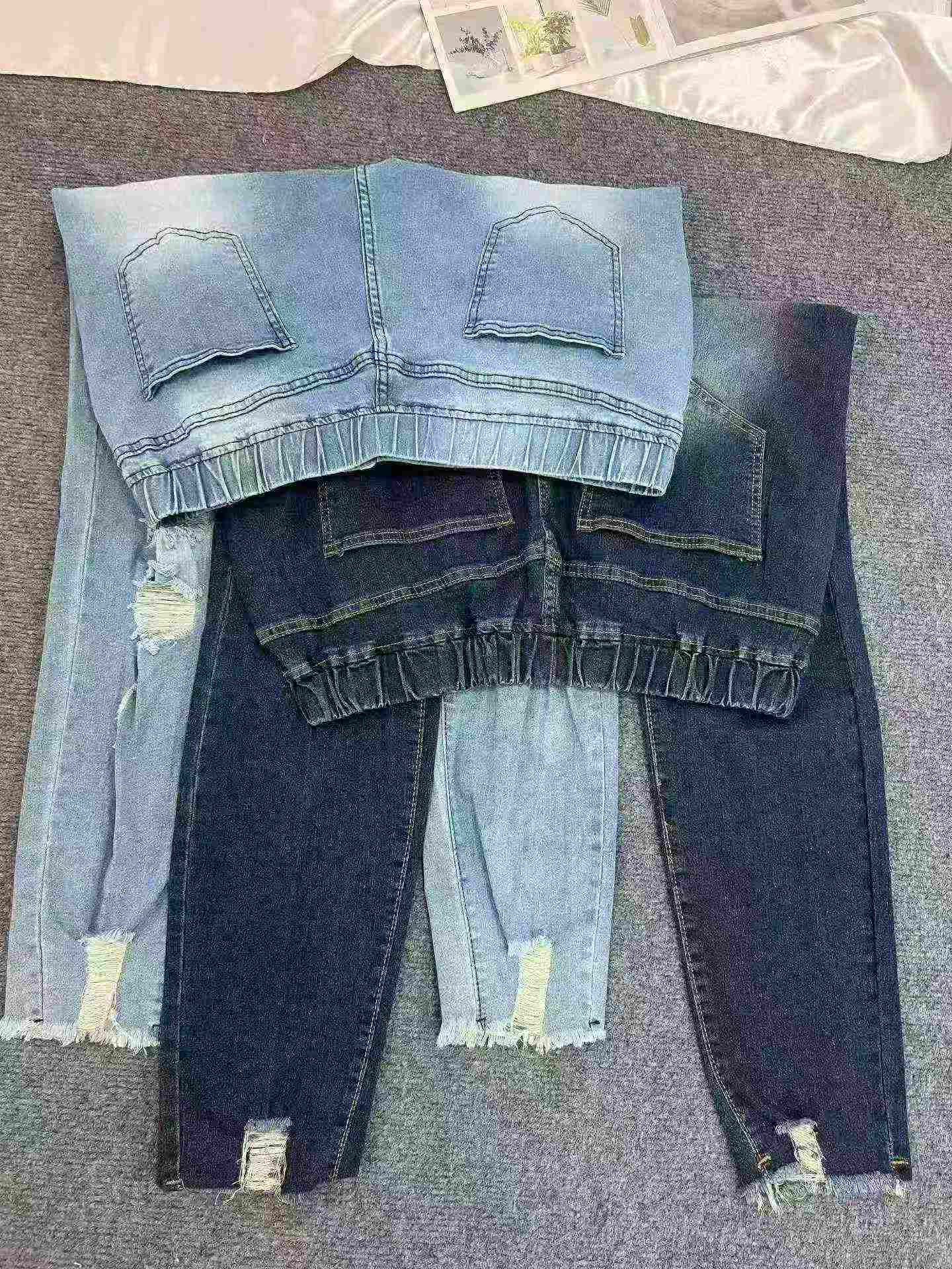 450 Pcs Plus Size High Waist Elastic Ripped Skinny Jeans For Women - Image 9