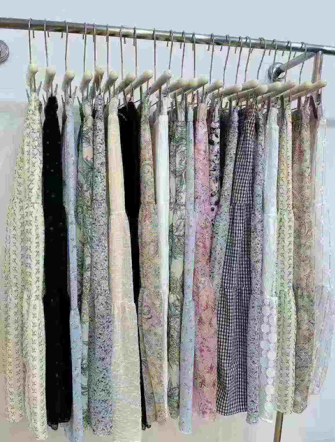 Brand New Stock Lot 1200pcs Women's Chiffon Floral Skirts - Image 3