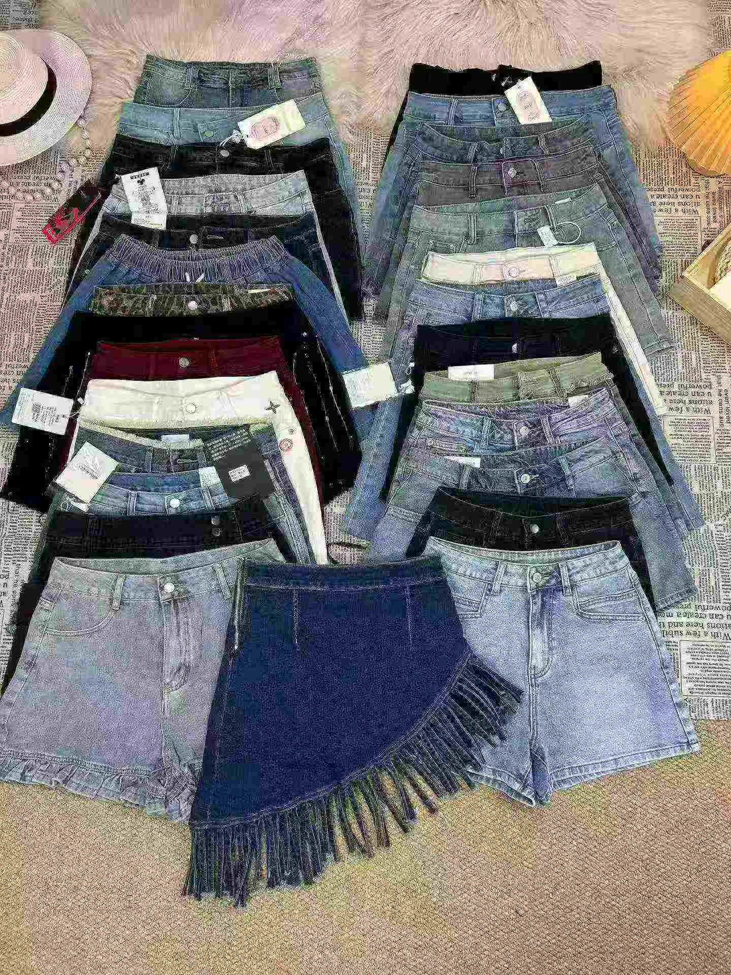Wholesale Women's Mixed Denim Shorts & Skirts, Total 4125 Pcs - Image 3