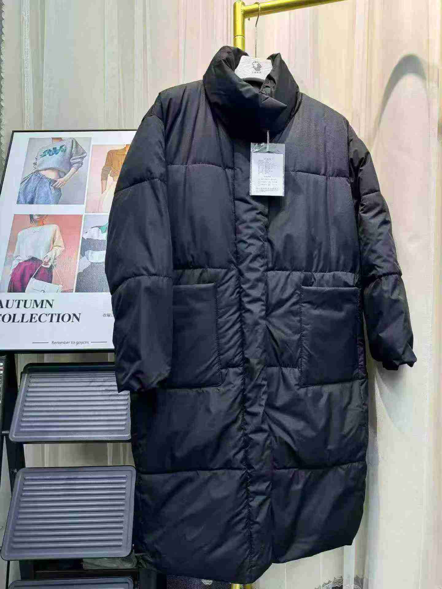 8882 Piezas Chaquetas acolchadas gruesas de invierno de longitud media para mujer - Image 6