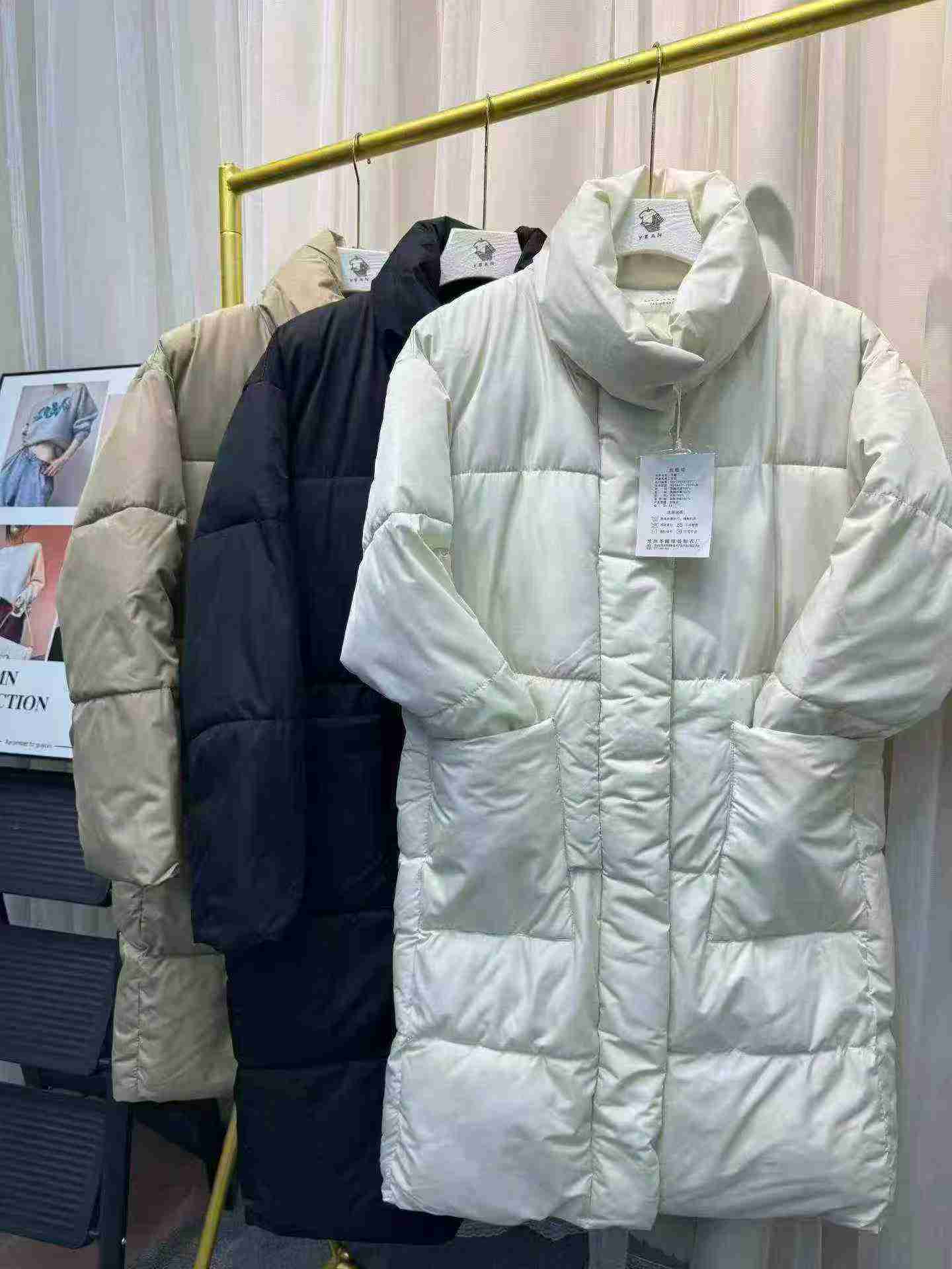 8882 Piezas Chaquetas acolchadas gruesas de invierno de longitud media para mujer - Image 7