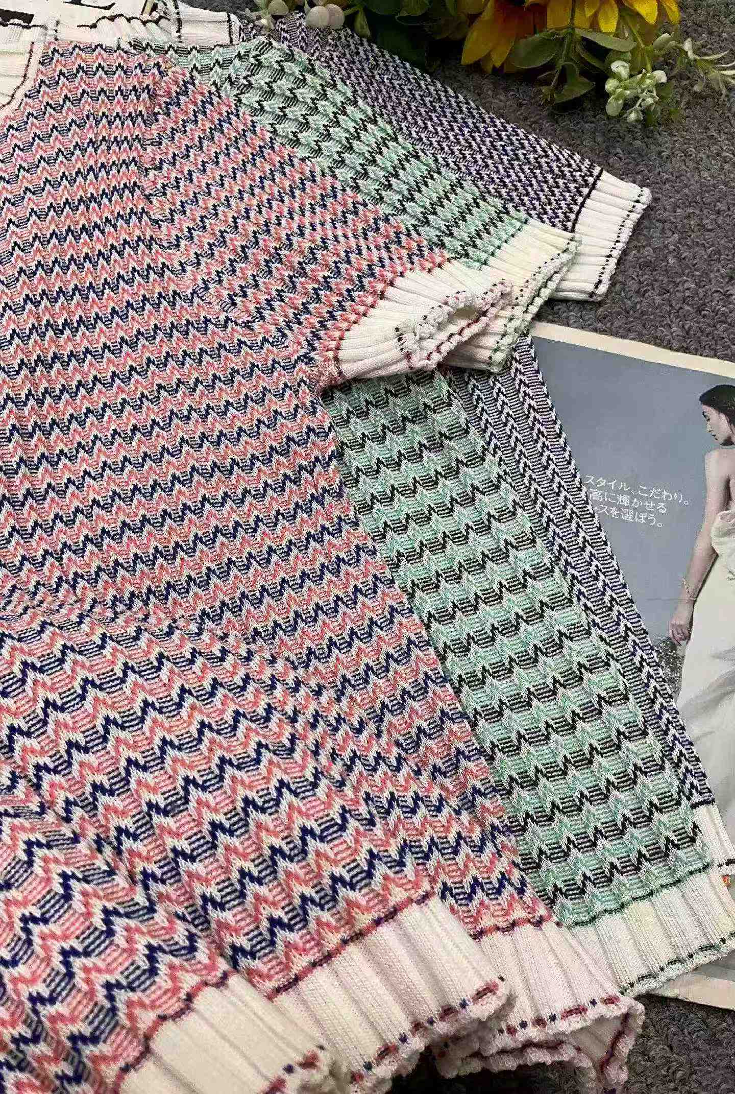 Summer New Rainbow Design Slim Fit Knitted Short Sleeve T-shirt, 750 Pieces - Image 9